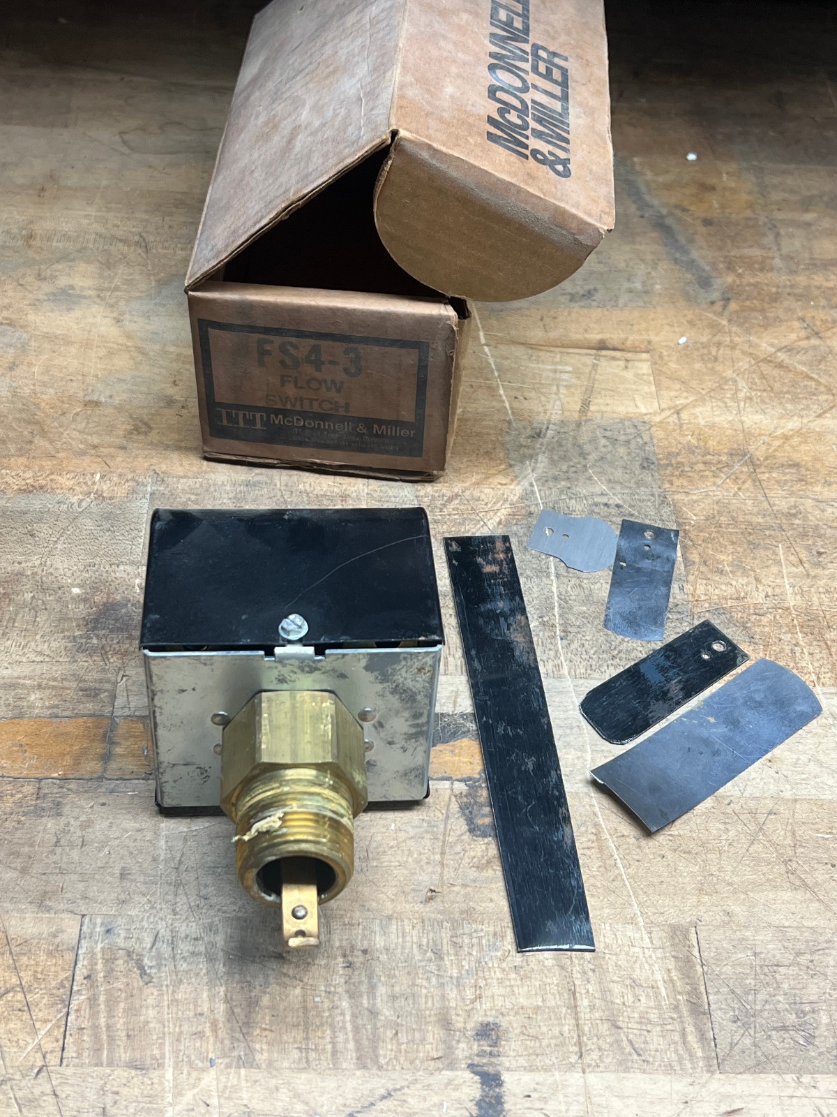 ITT McDONNELL FLOW SWITCH FS4-3-RP MAX 150 PSI MAX 300F used