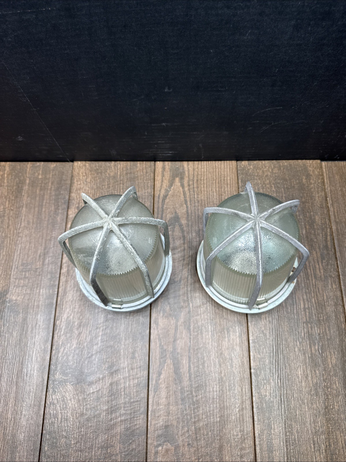 UNBRANDED INDUSTRIAL EXPLOSION PROOF CAGED RIBBED GLOBE LIGHTS Lot Of 2