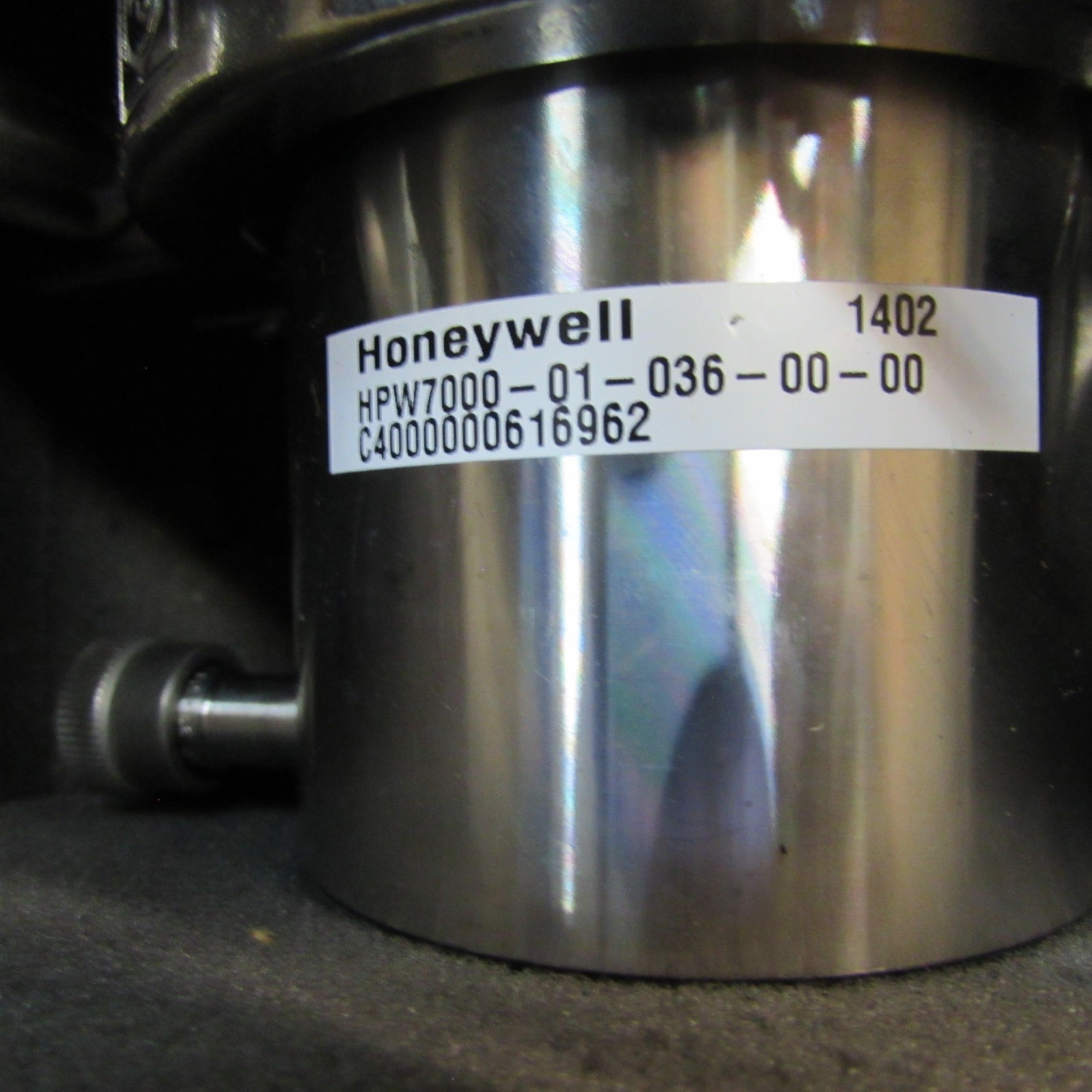 NEW! Honeywell HPW7000-01-036-00-00, High Purity pH Flow Measurement Chamber,NIB