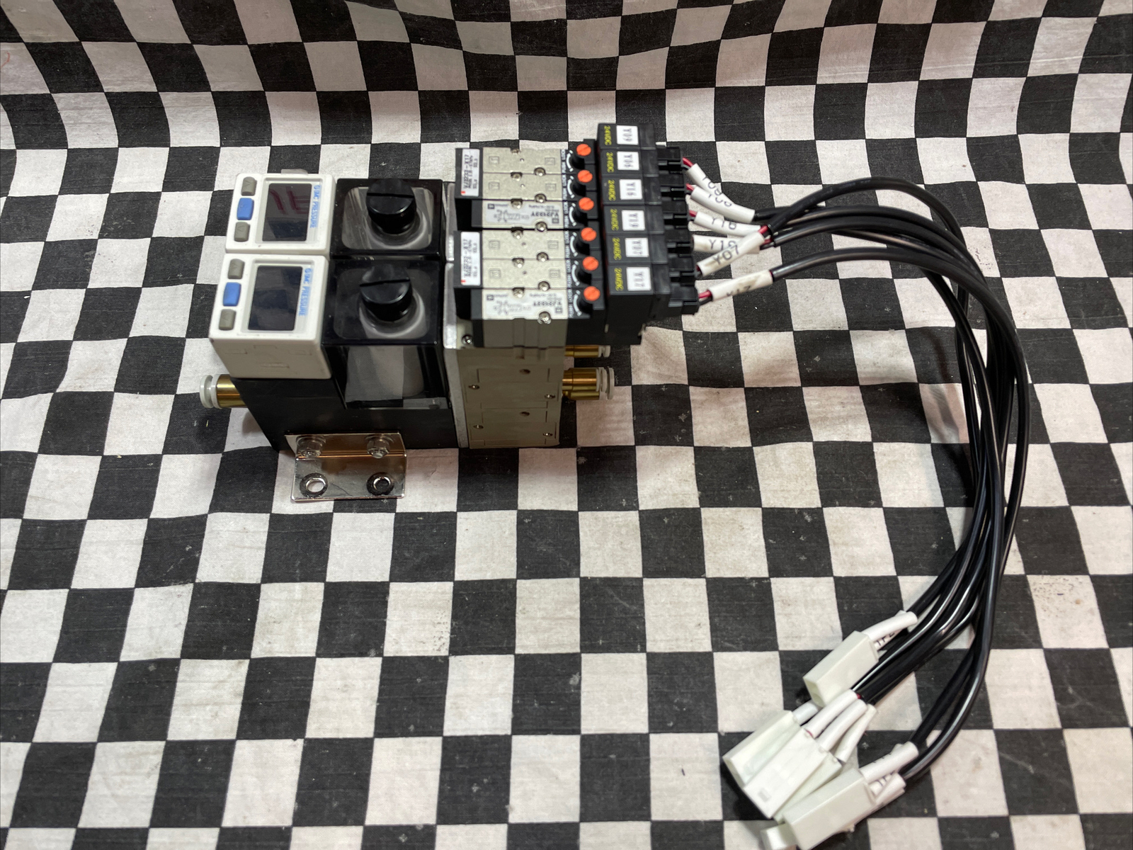 SMC PRESSURE ZSE30A-00-A-M-X505, ZR100-K1Y5LZB-DAML, VJ3233-X17, VJ3133Y, #154F9