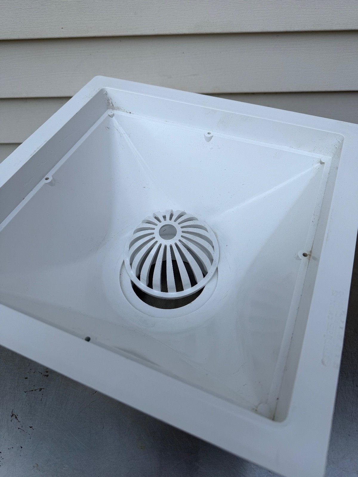 Canplas PVC1 4712-1 12″ X 12″ X 6″ X 4″ PVC Floor Sink Heavy Duty Canada