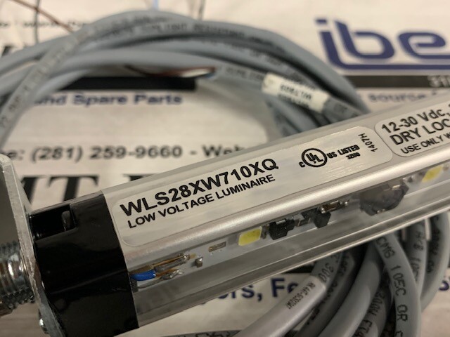 Banner 28 Inch LED Work Light Strip – WLS28XW710XQ w/Warranty