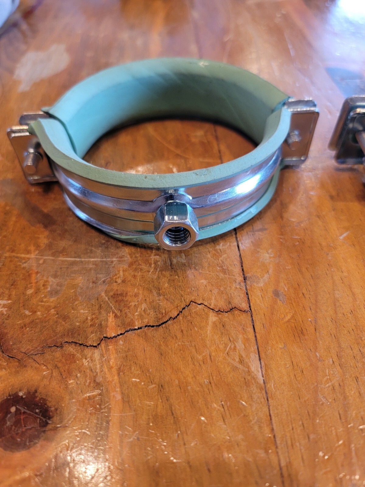 2PK NVENT Caddy 430 Superfix Cushioned Pipe Clamp – Size 3 In CPVC 89MM