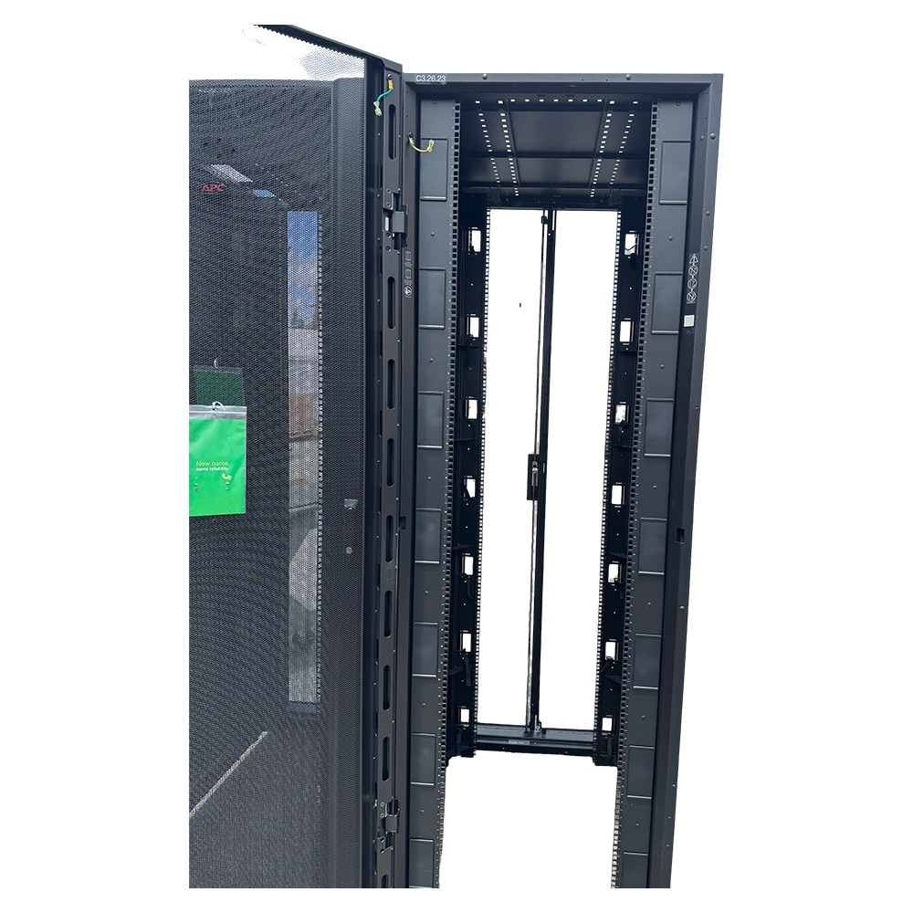 APC AR3157 48U Wide Server Rack 1070 x 750mm NetShelter SX Cabinet 48 RU Black