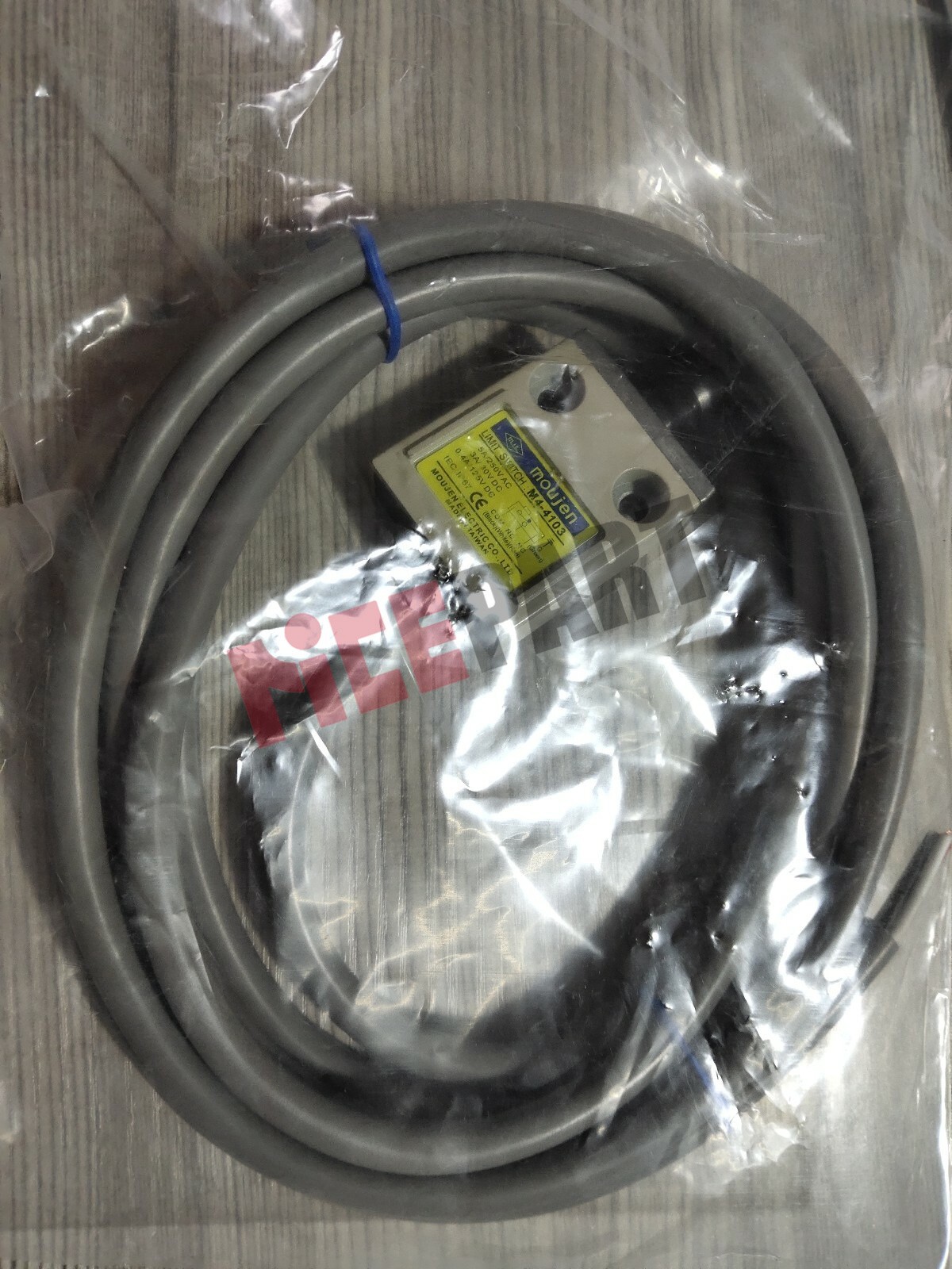 1PC Moujen limit switch limit switch M4-4103