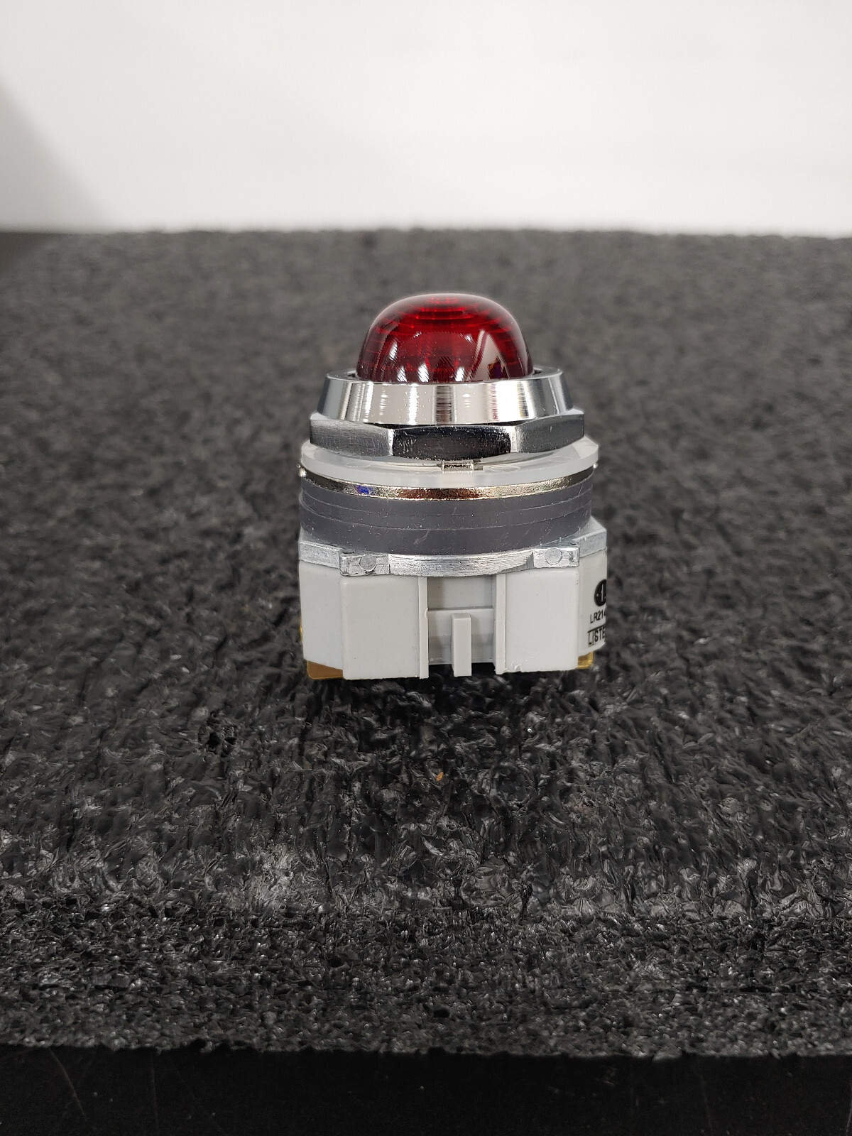 IDEC APD199DN-R-240V 30mm Pilot Light Red