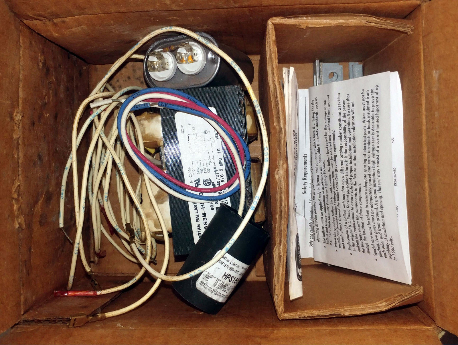 1 NEW SPARTAN RKS-100/M HIGH PRESSURE SODIUM LAMP/BALLAST KIT NIB *MAKE OFFER*