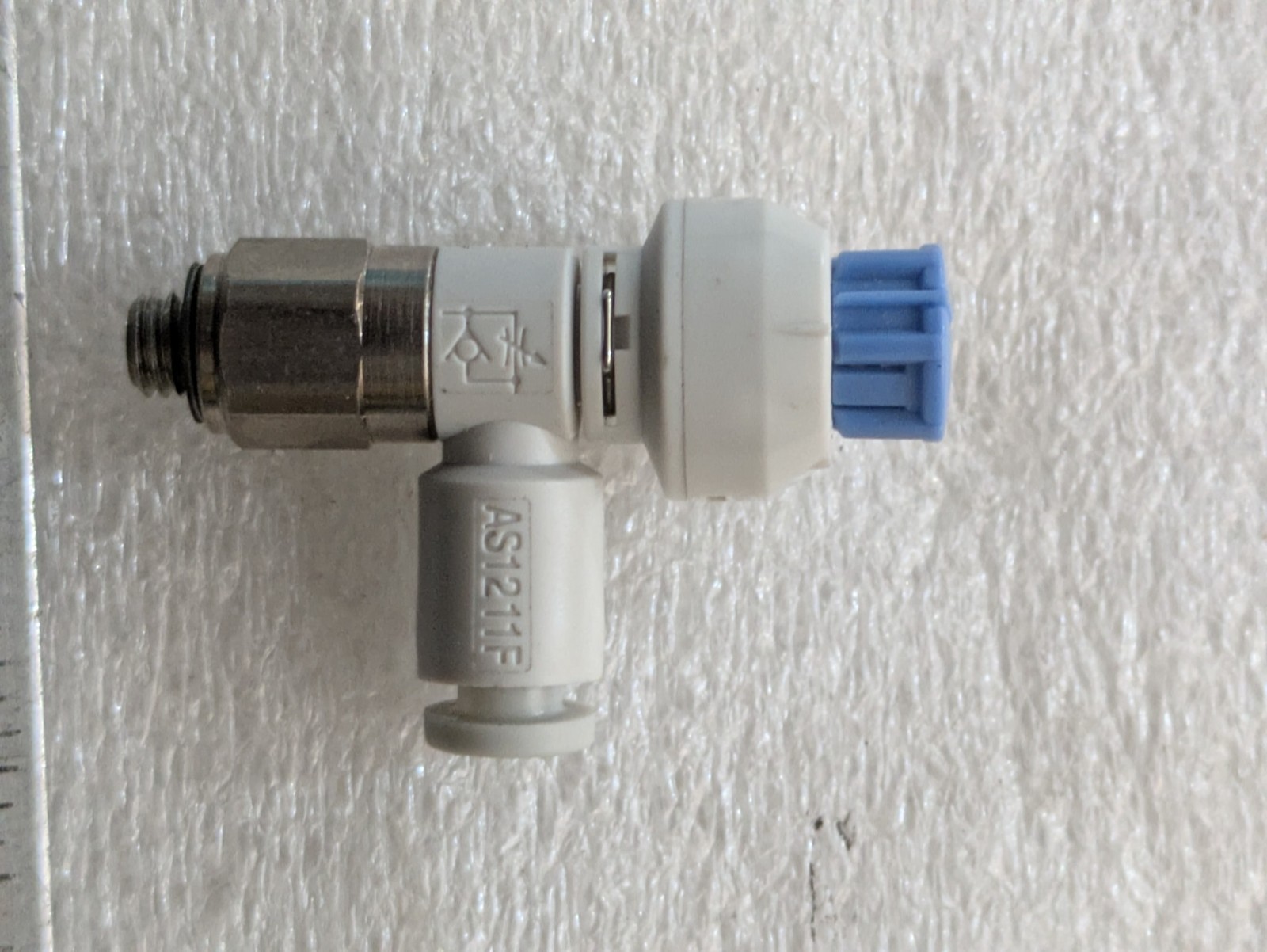 SMC AS1211F Speed Controller Elbow 5/32 M5 Metered-In Pneumatic Flow Valve OEM