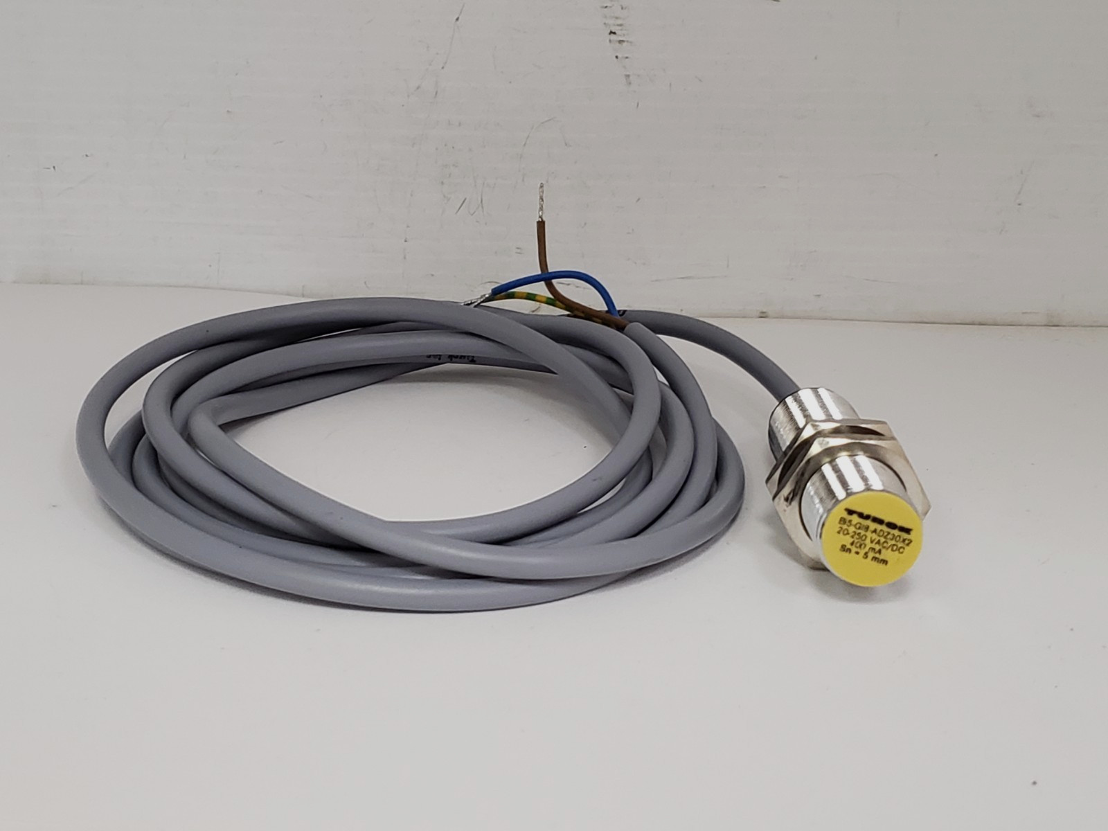 TURCK BI5-G18-ADZ30X2 PROXIMITY SENSOR NO 20-250V AC/DC 400mA NNB