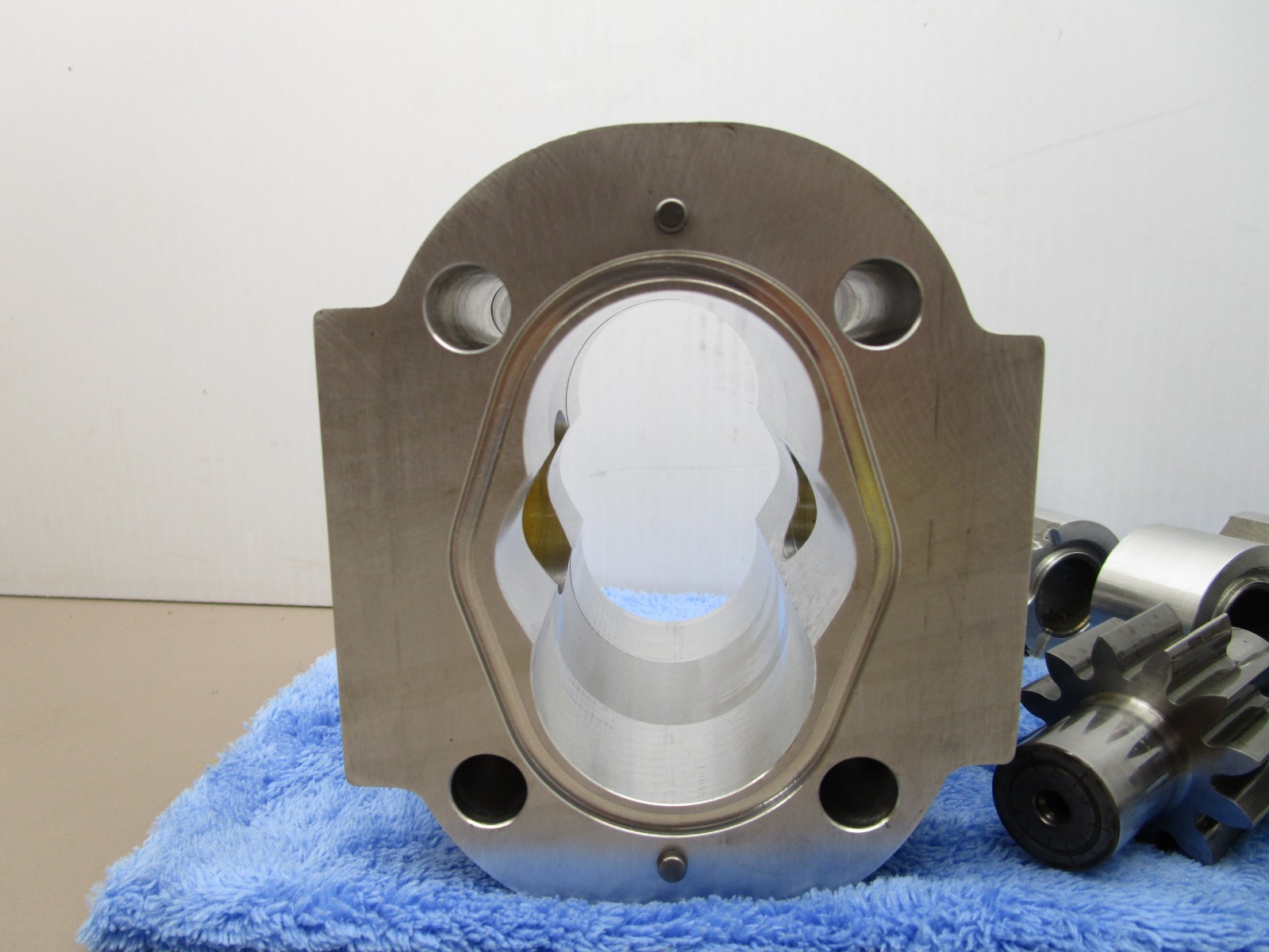 Dynamatic Limited Hydraulic Fan Pump Section for C31.5/23.0L39029136150