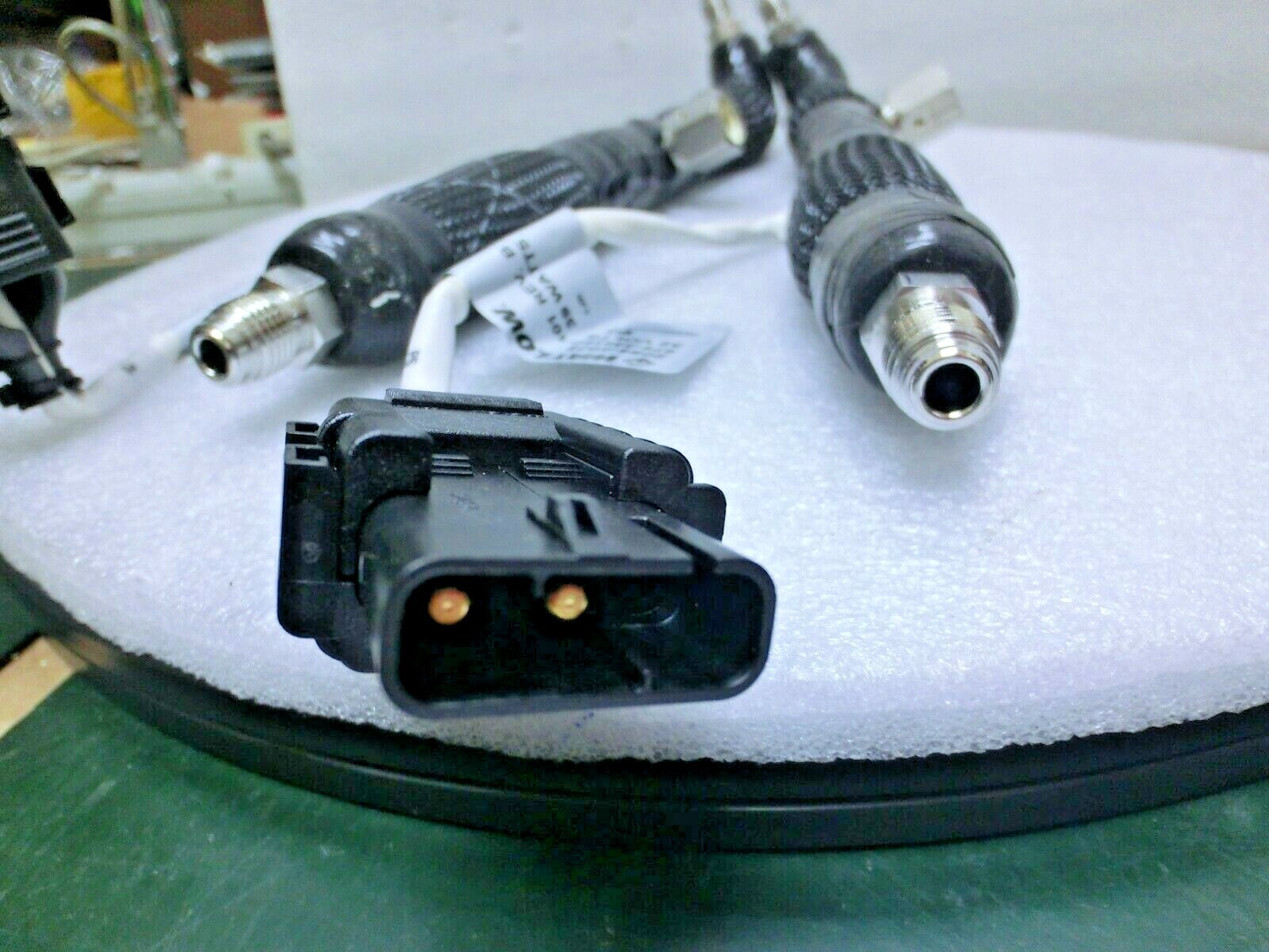 2x LAM Research 678-338160-101 32Volts 39Watts heater Assy,Watlow 2084-5932&7820