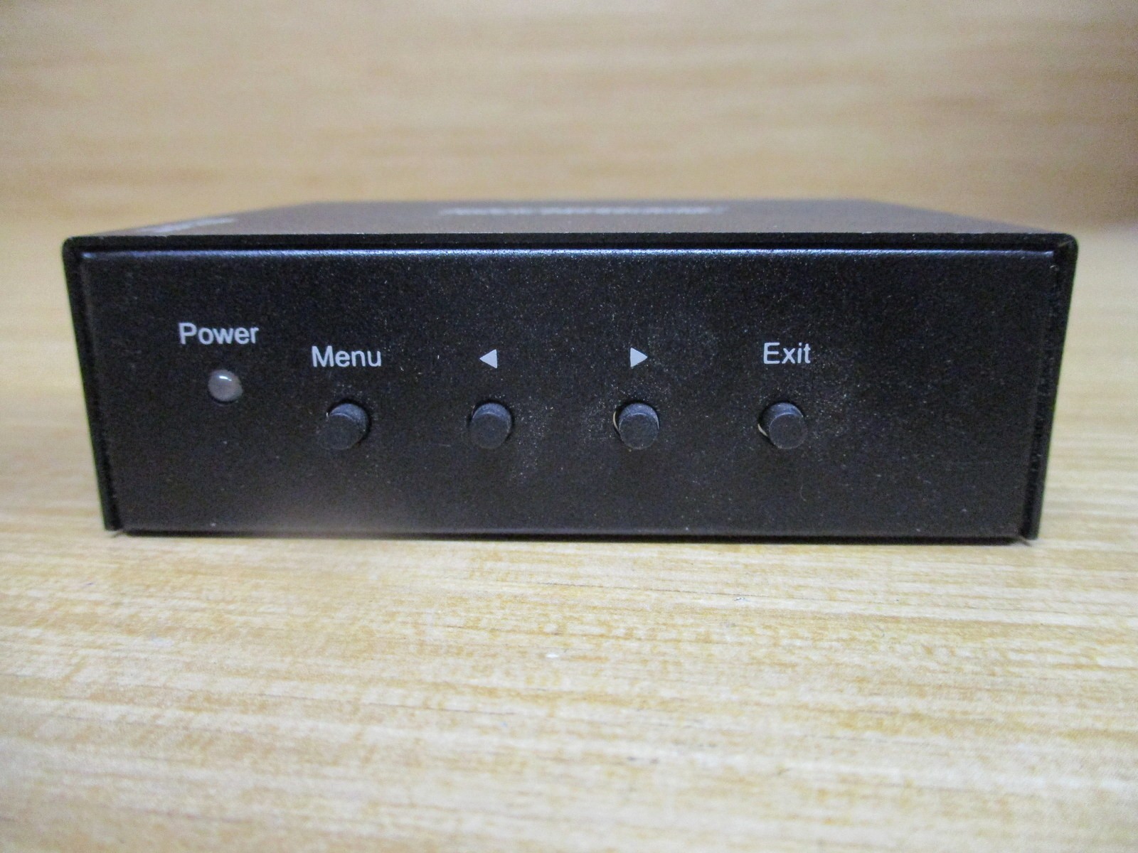 Seco-Larm VC-3BAQ BNC-to-VGA Converter VC3BAQ
