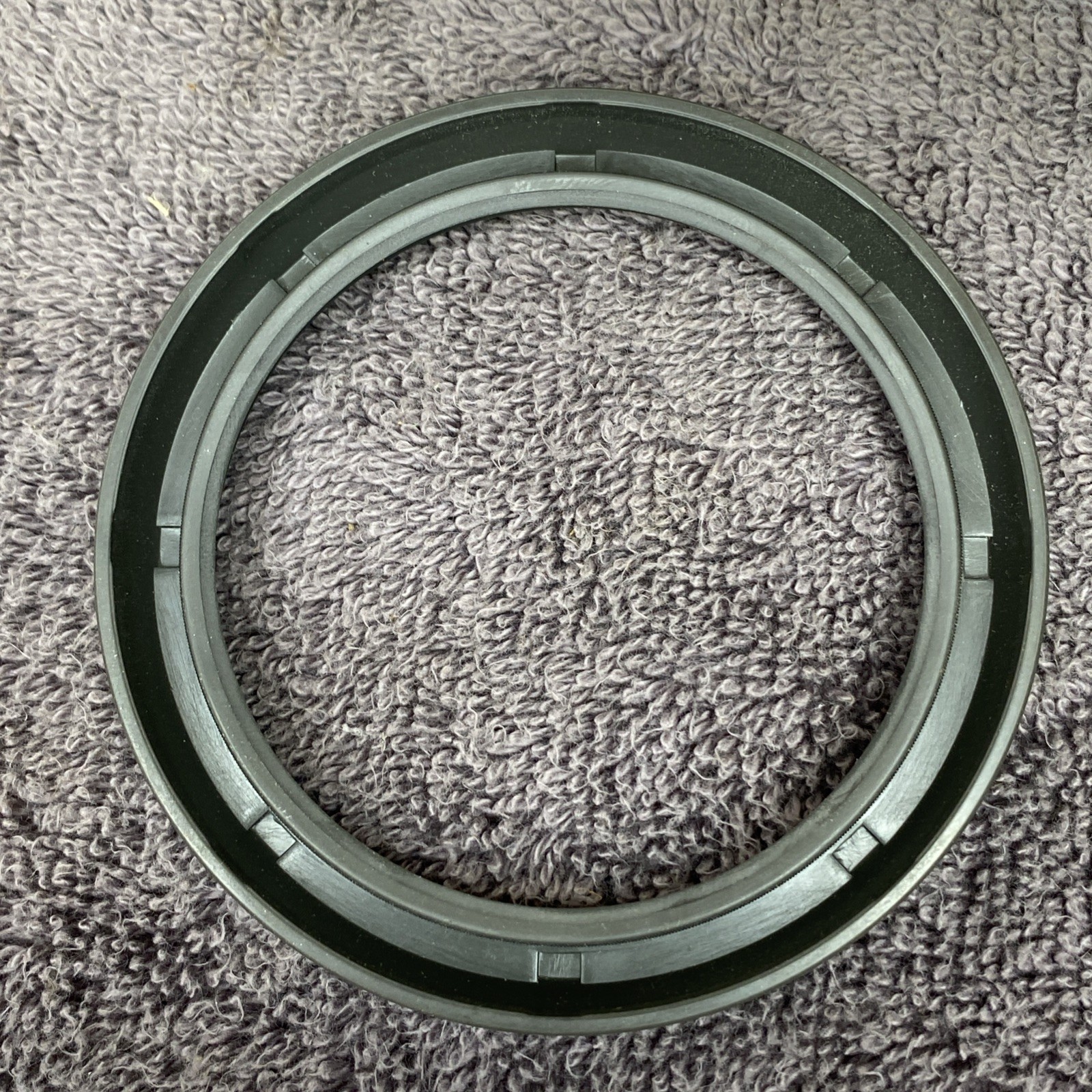 SKF 692627 Oil Seal 70X90X10 HMS5 RG New Old Stock New In Box