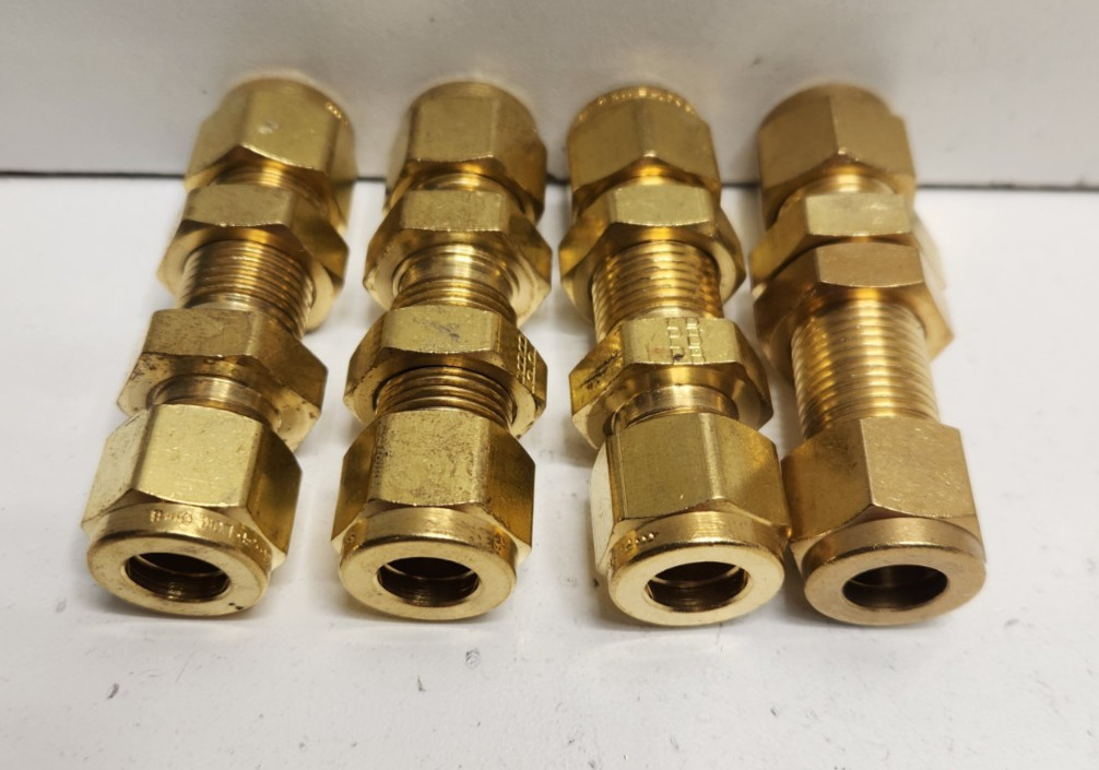 LOT OF 4 NEW NO BOX! PARKER A-LOK 3/8″ TUBE OD BULKHEAD UNIONS 6BC6-B