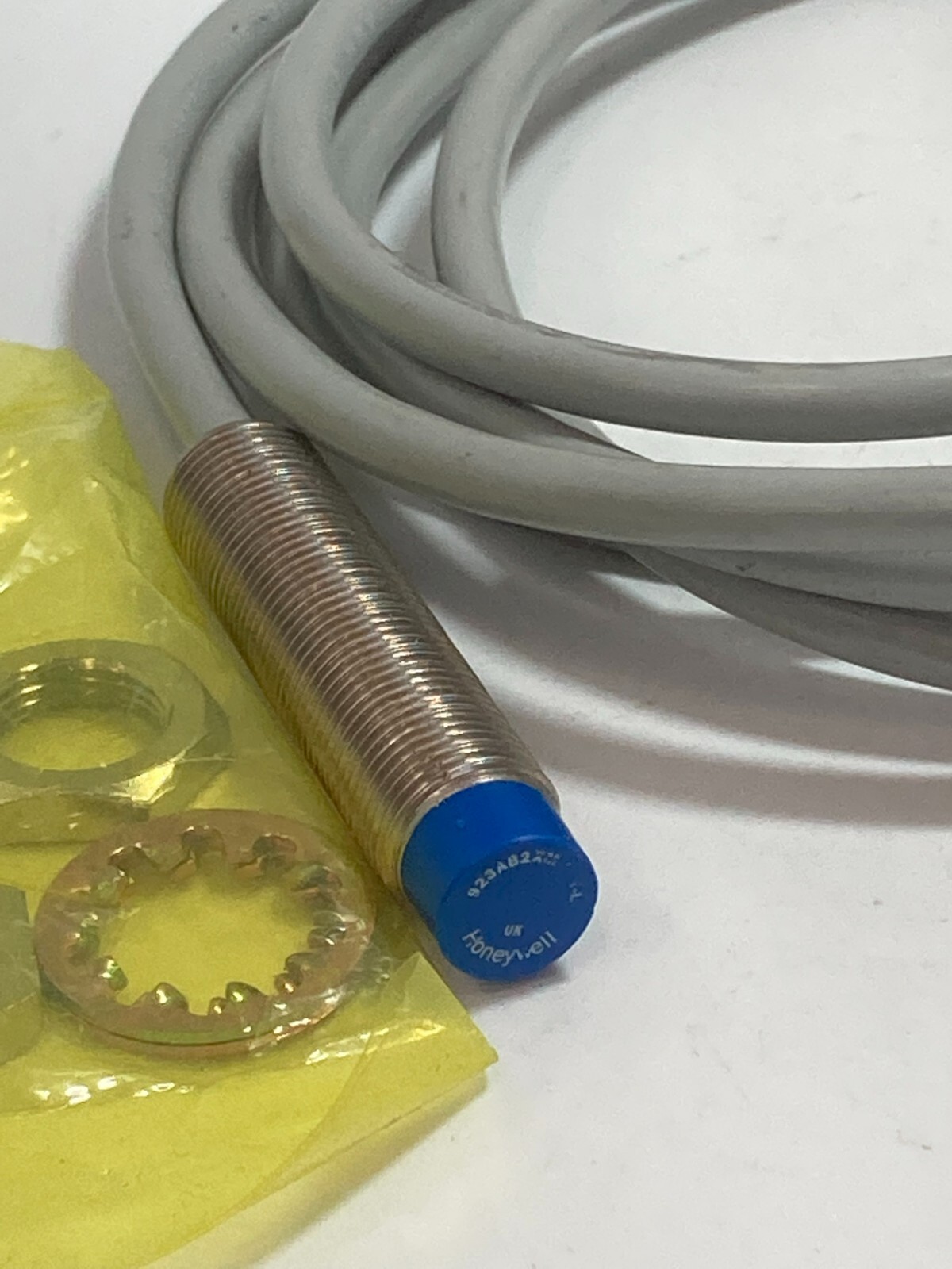 HONEYWELL 923AB2XM-B7T-L PROXIMITY SENSOR 3 WIRE 20-250VAC 12MM NNB