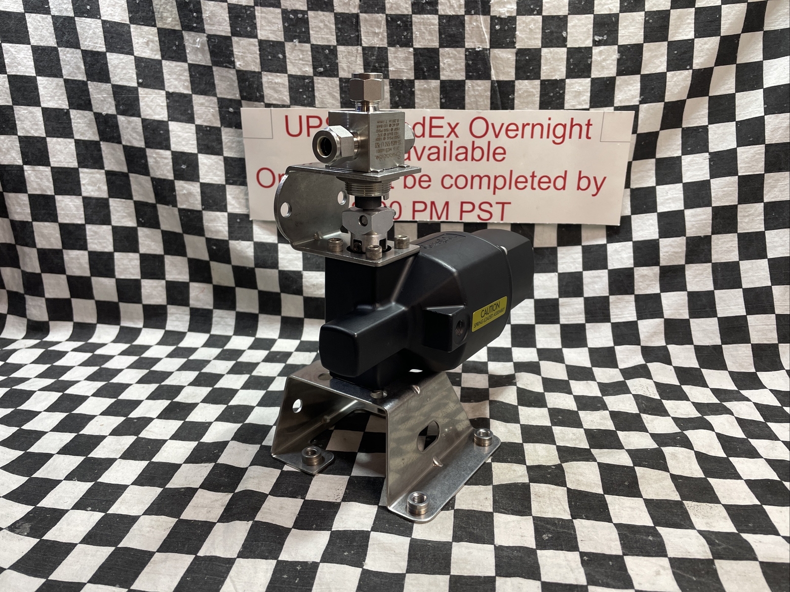 SWAGELOK 3-Way Ball Valve 3/8″ Spring Return, SS-44XS6-53SC-L1-3522, MS-153-SR