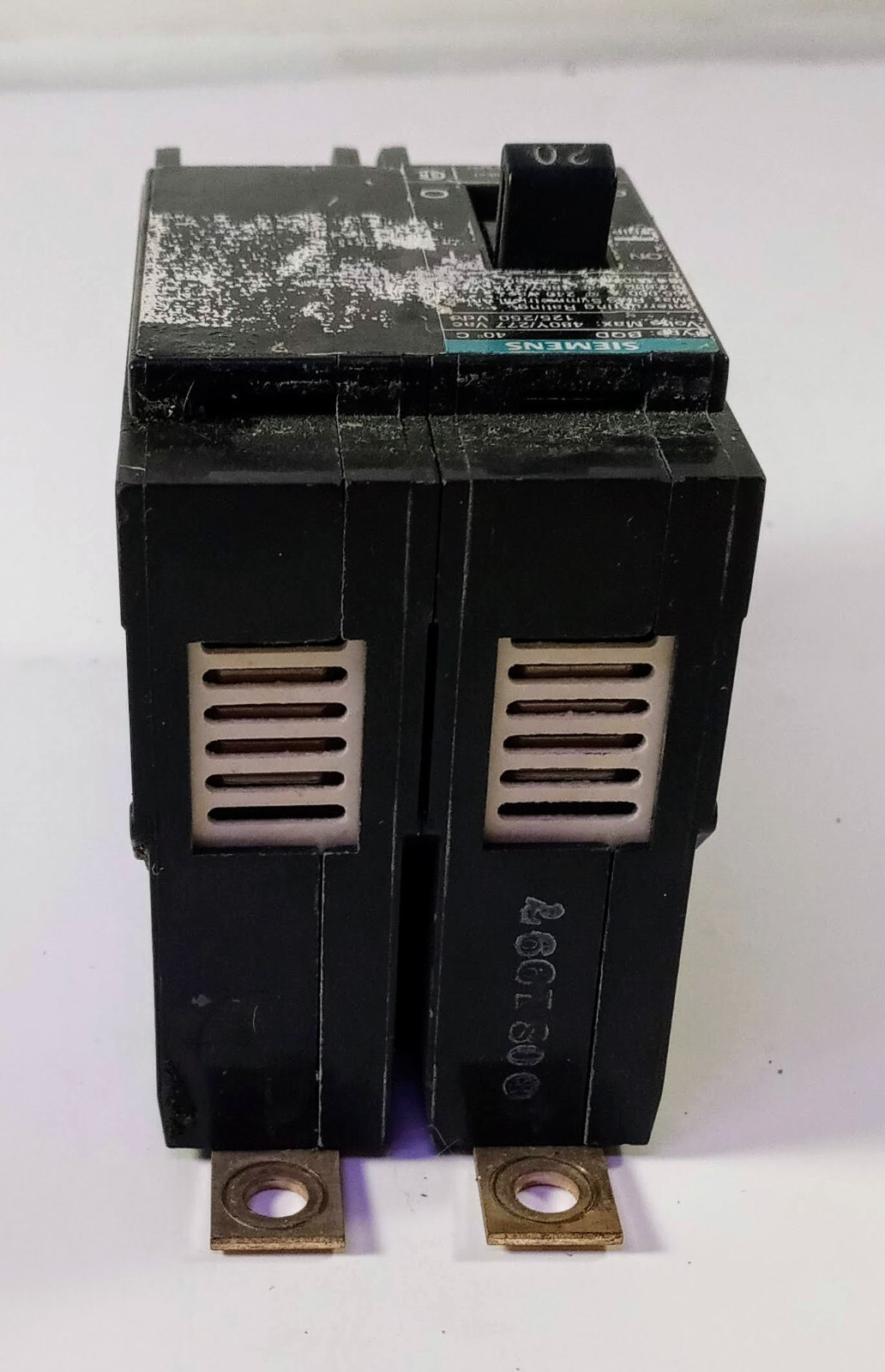 1 USED SIEMENS BQD 20 AMP 2 POLE BOLT-ON CIRCUIT BREAKER ***MAKE OFFER***