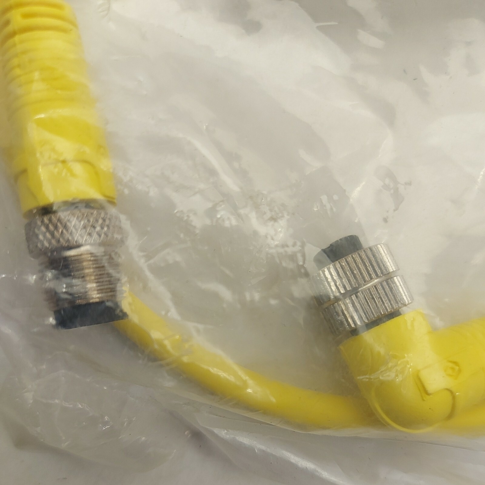 TPC WIRE & CABLE Trex-Onics Micro Quick Connect 69423 CF24F18M001 dc 4p male st
