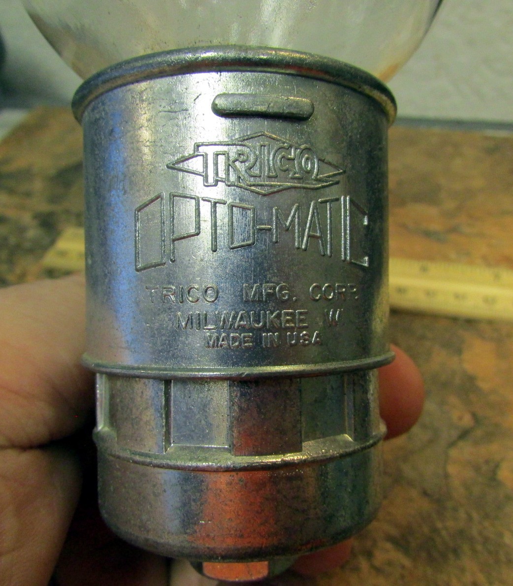 Trico Opto-matic no 5 Oiler, great condition weighs right at 1 pound, clean
