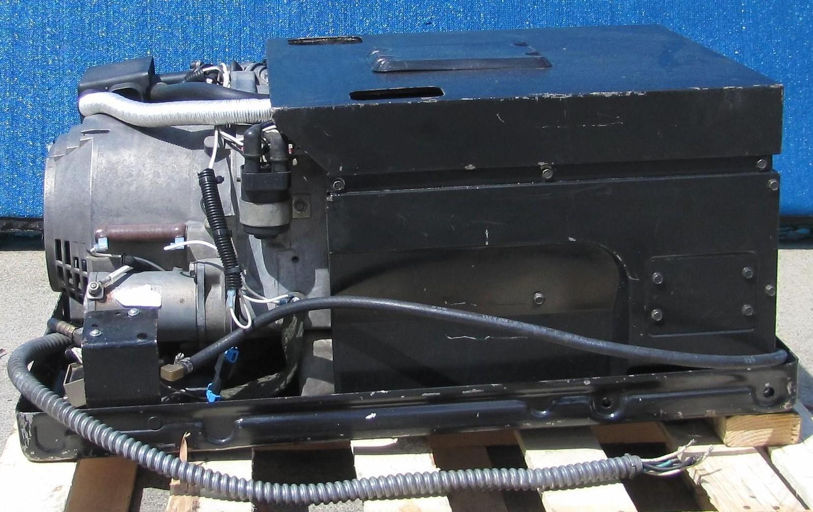 Cummins Onan Marquis 7000 Watt RV Mobilehome Gas Generator 120V Output
