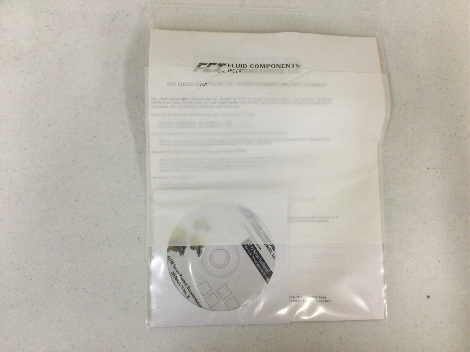 NEW, FCI FLUID COMPONENTS FLT93S-1B1A10WE4DC0000 SENSOR HEAD SINGLE SEAL 624271