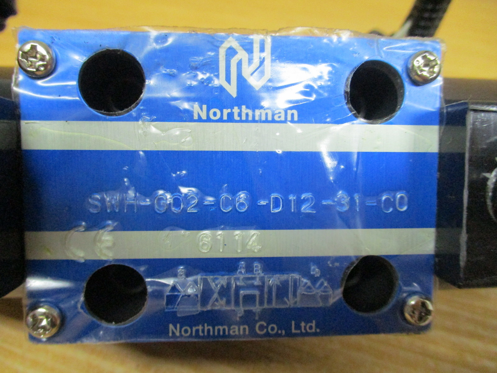 Northman SWH-G02-C6-D12-31-C0 Directional Control Valve