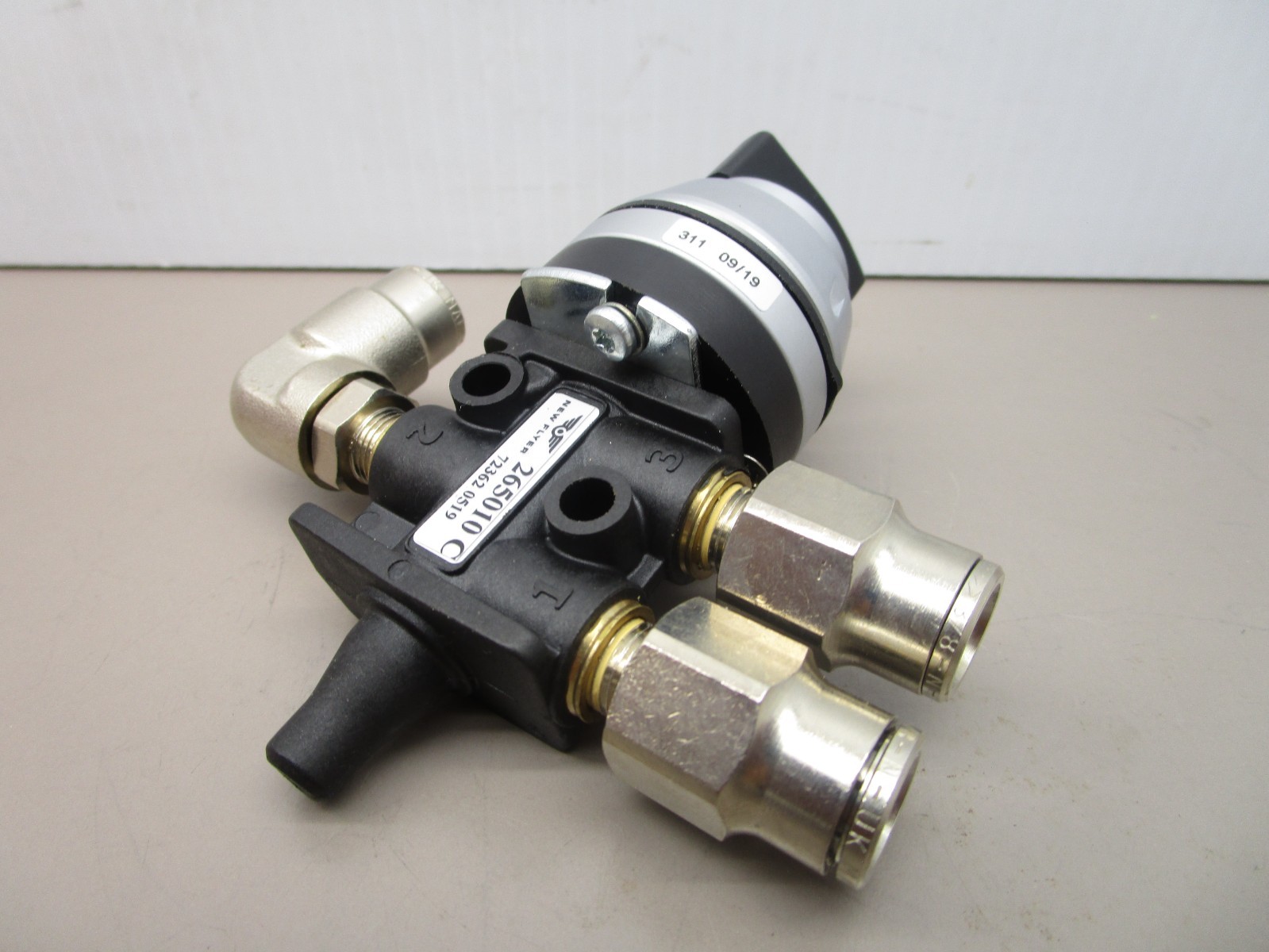 Norgren 265010C Pneumatic Control Valve Switch 72362