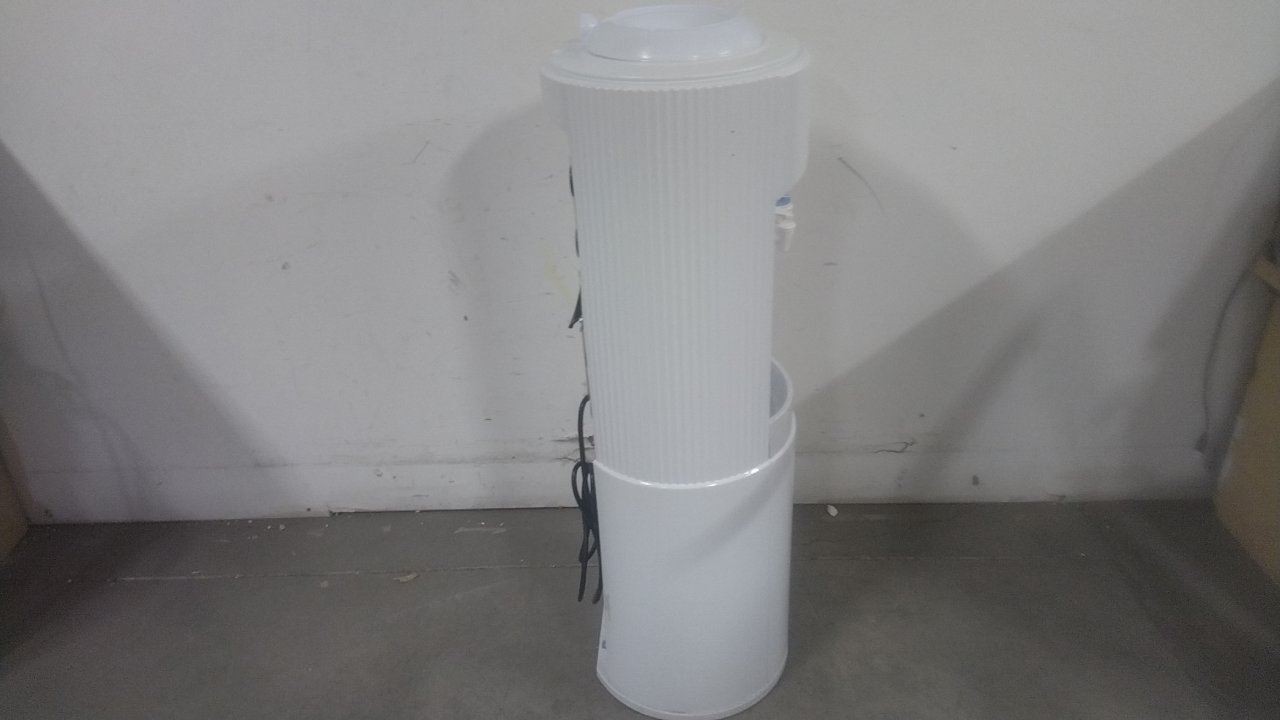 Oasis B1RRK 115VAC White Freestanding Bottled Water Dispenser
