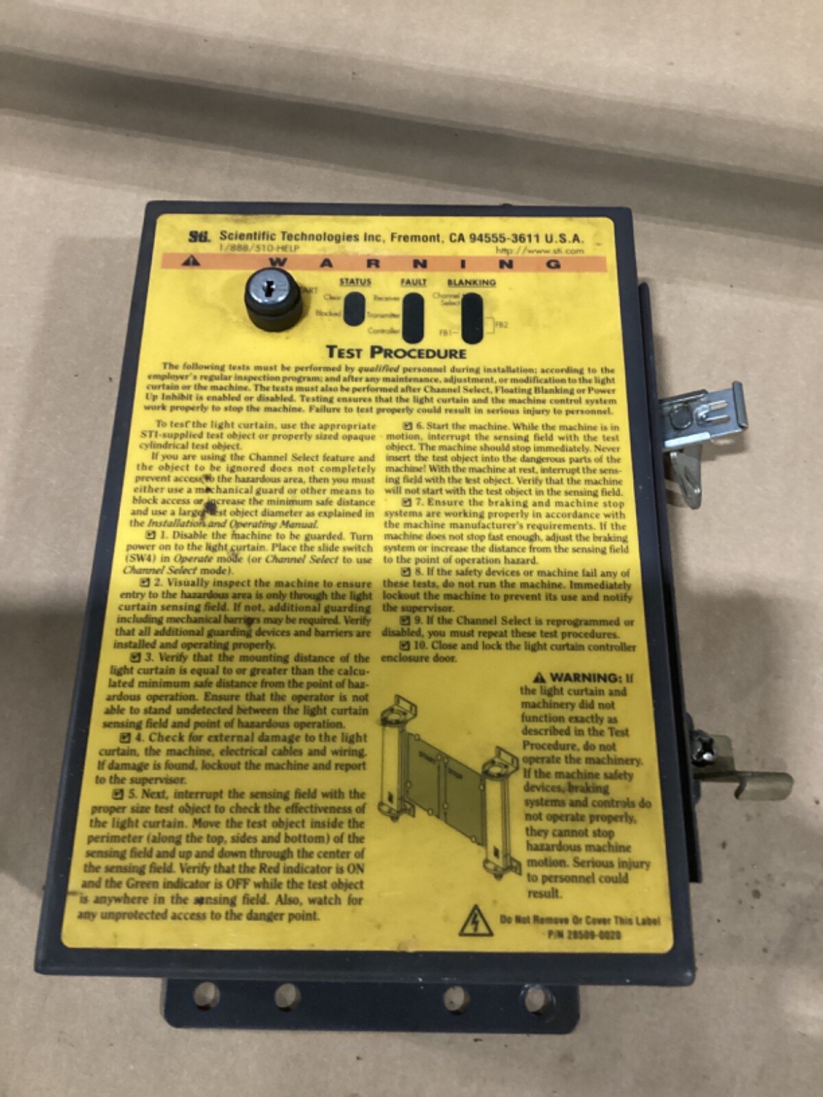 STI LIGHT CURTAIN CONTROLLER 70027-1002 LCCK-FB-AC1-U #101F20FML