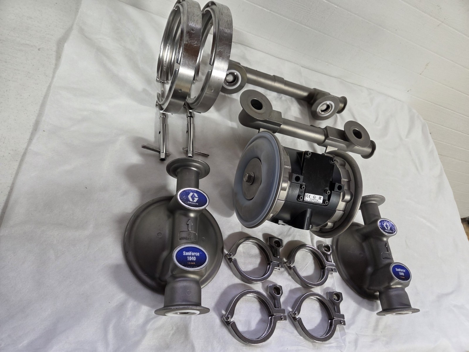 Graco Saniforce 1040 Air Operated Pump Less Muffler. Stainless Steel & PTFE