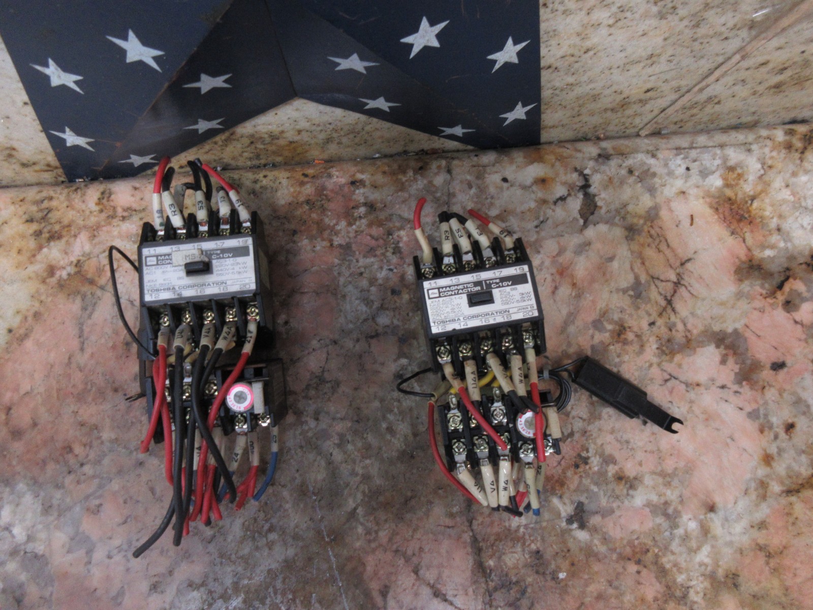 TOSHIBA C-10V R-11T MAGNETIC CONTACTOR EACH 1