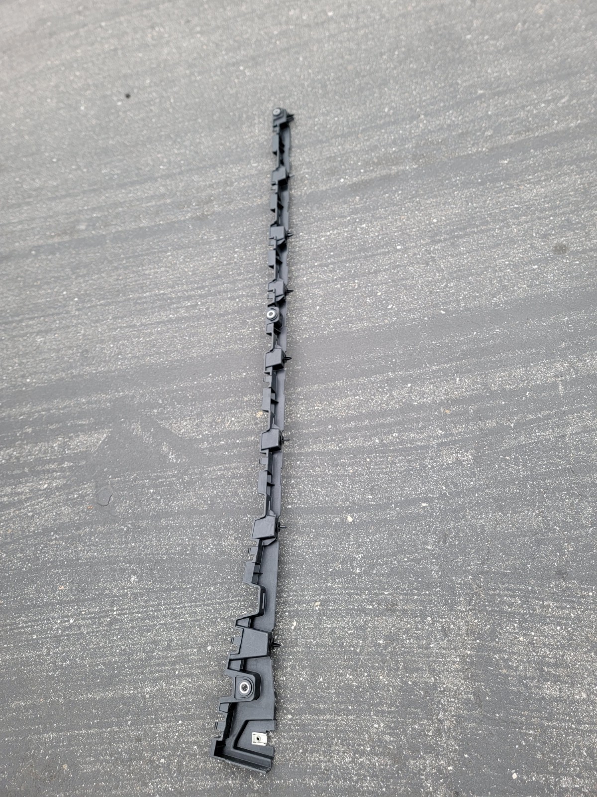 Tesla Cybertruck Rocker Carrier 2061043-00-B OEM#9