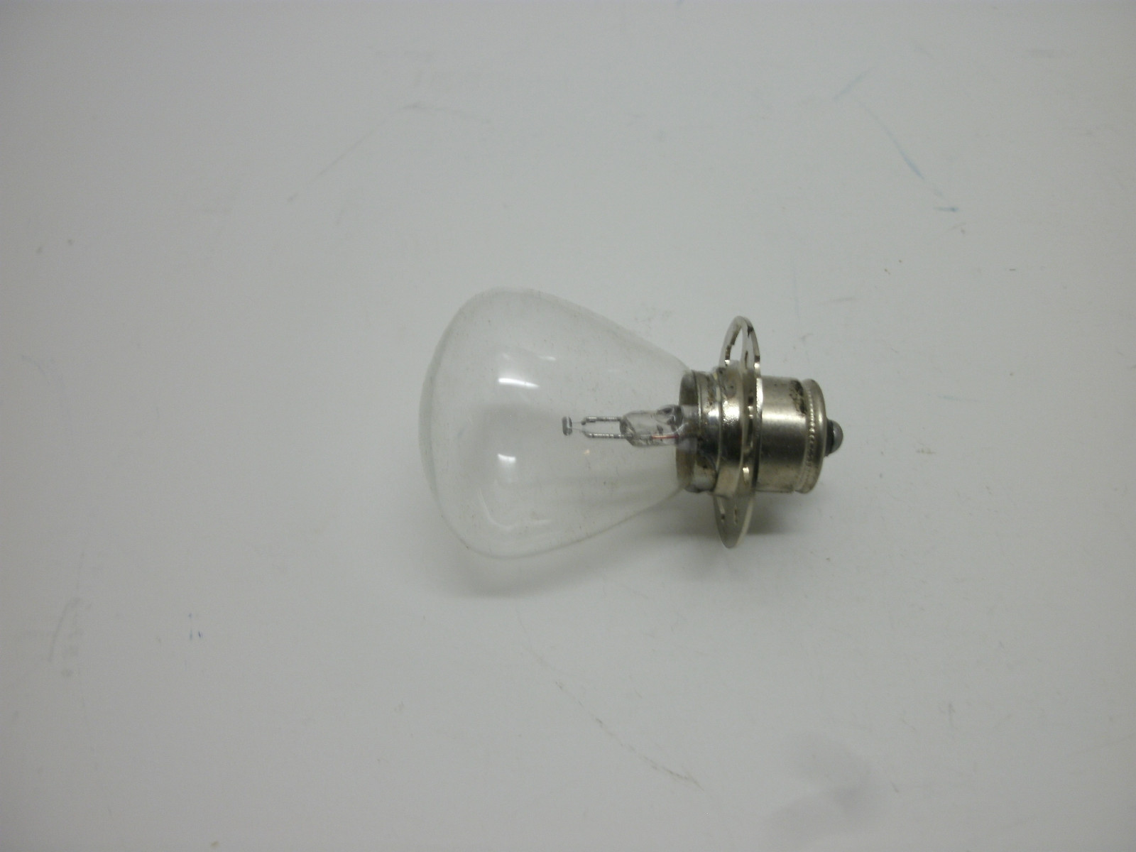 CHICAGO MINIATURE 1501 BULB 5.9V 6.36A 37.5W RP11 P15s30B C6 CP 4 (1-BULB) NNB