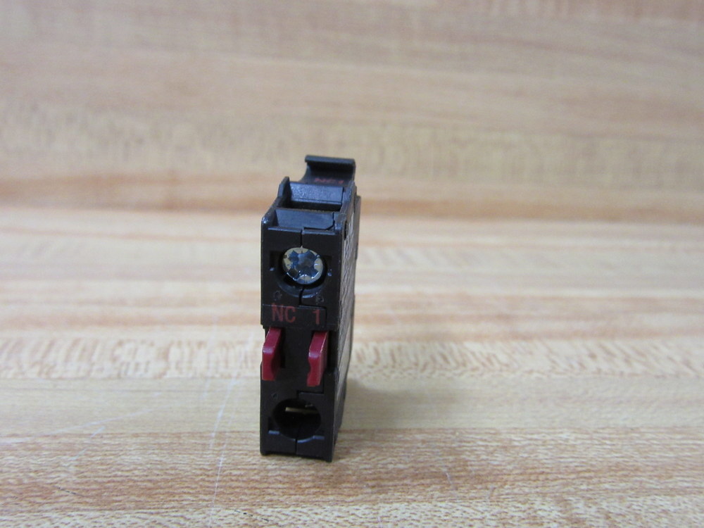 Eaton M22-KC01 Moeller Contact Block M22KC01