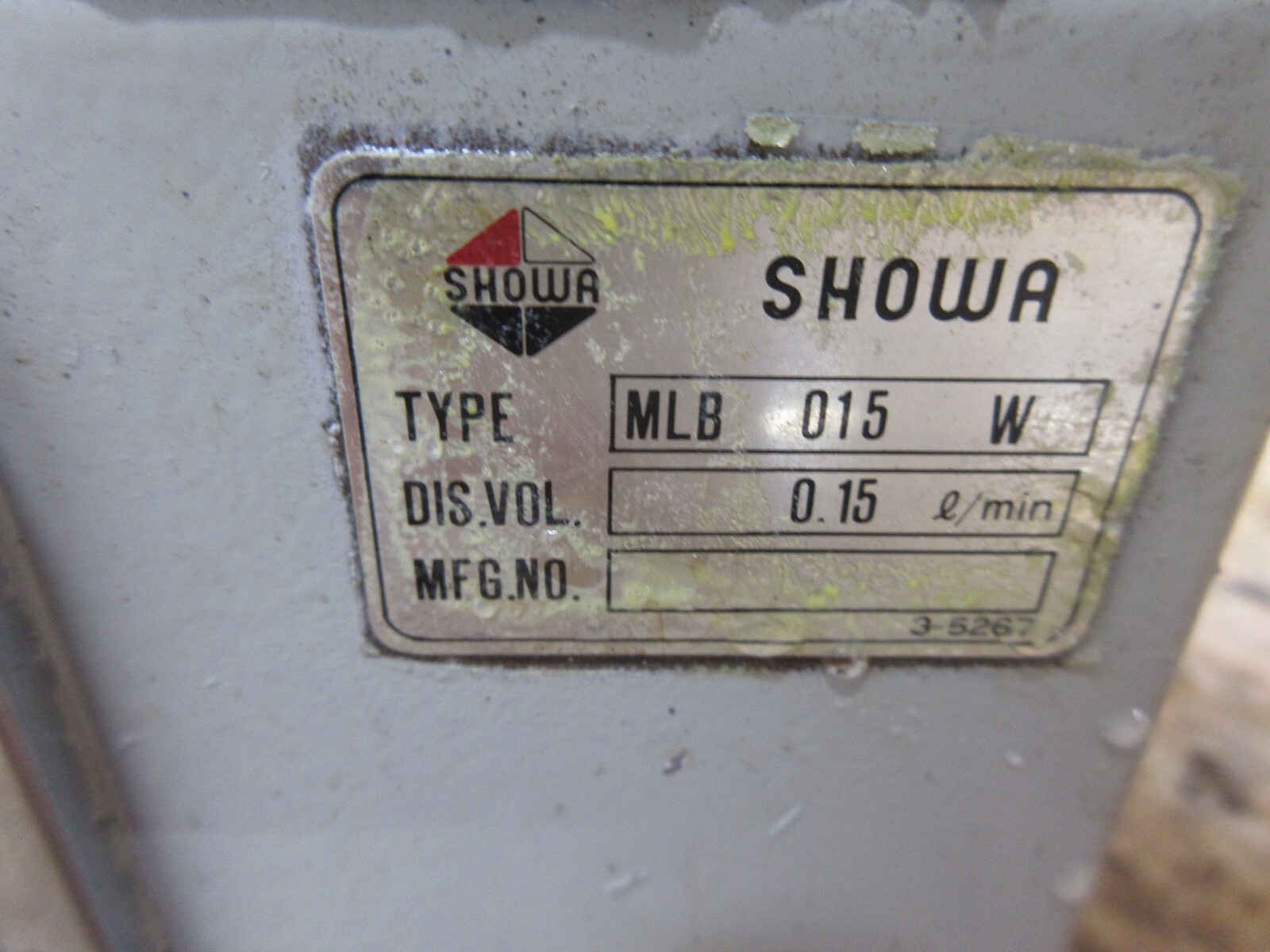 SHOWA LUBRICATOR MLB 015 W 0.15 LUBRICATION TANK PUMP SYSTEM 4 POLES 25W JEC 37