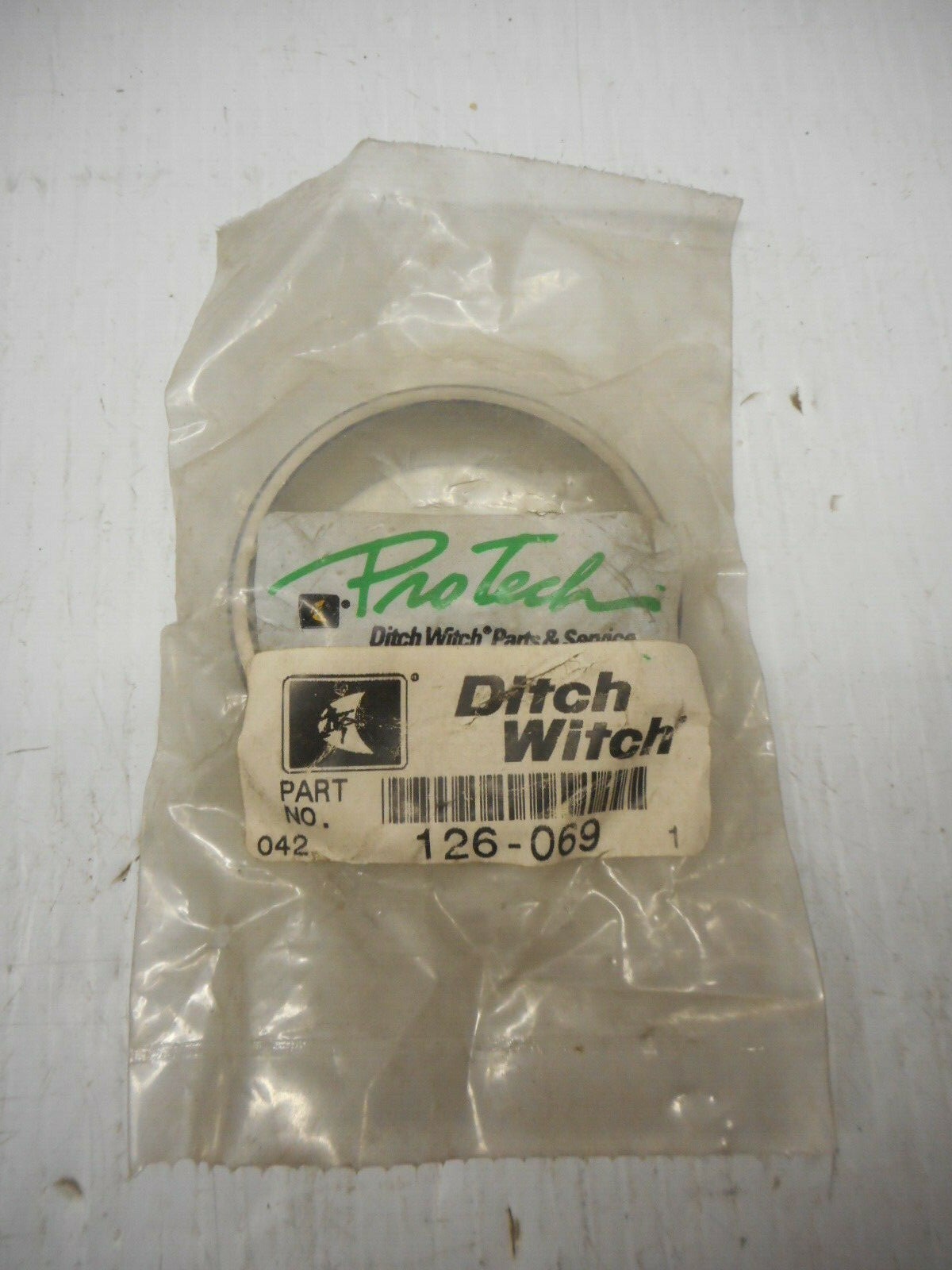Ditch Witch Tapered Race P/N 126-069