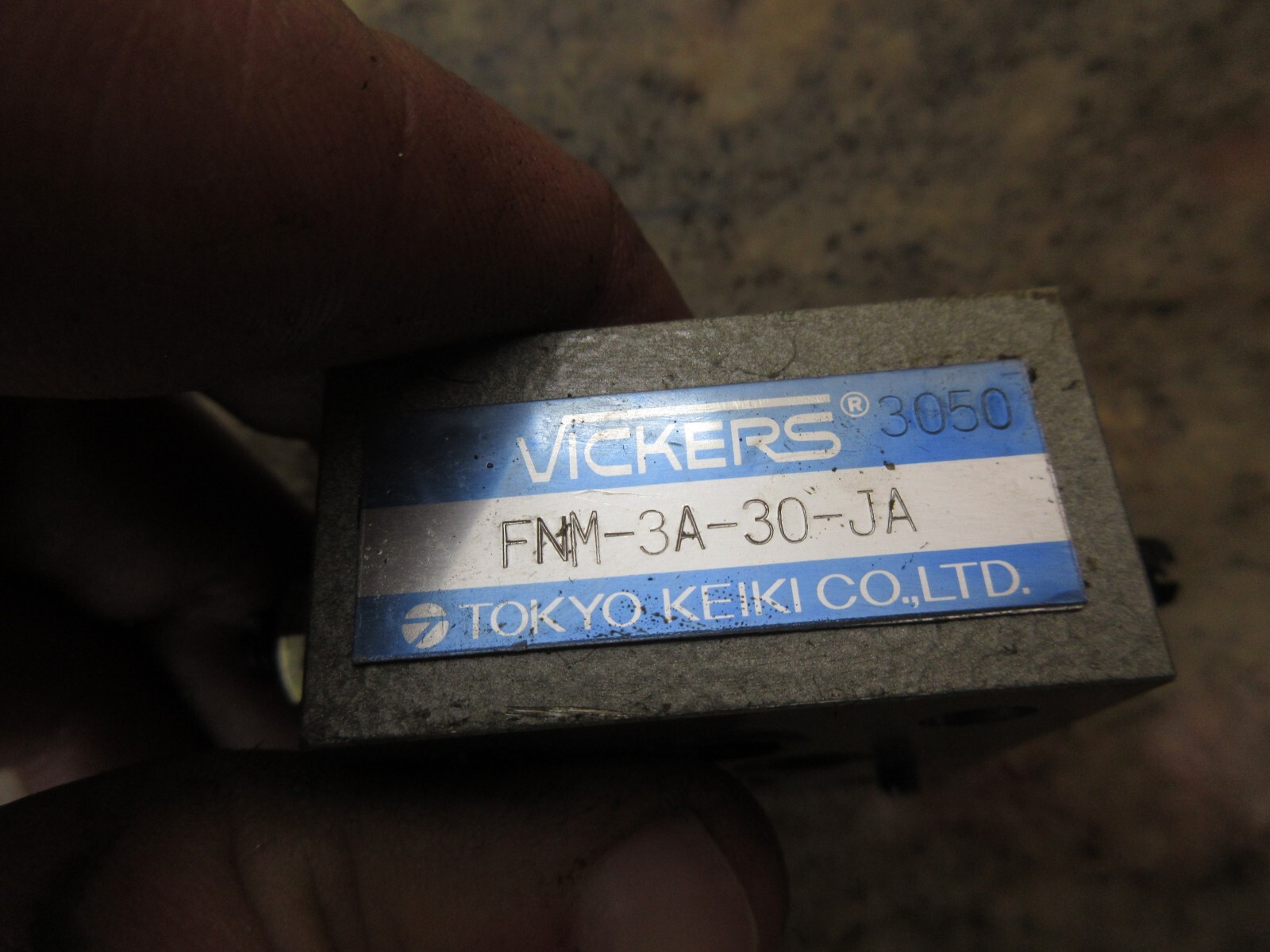 TOKYO KEIKI VICKERS VALVE FNM-3A-30-JA 3050