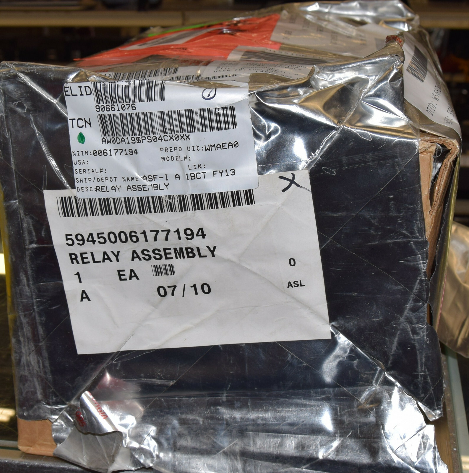 MILITARY M88A1 RECOVERY VEHICLE RELAY ASSEMBLY BOX 11671806 5945-00-617-7194