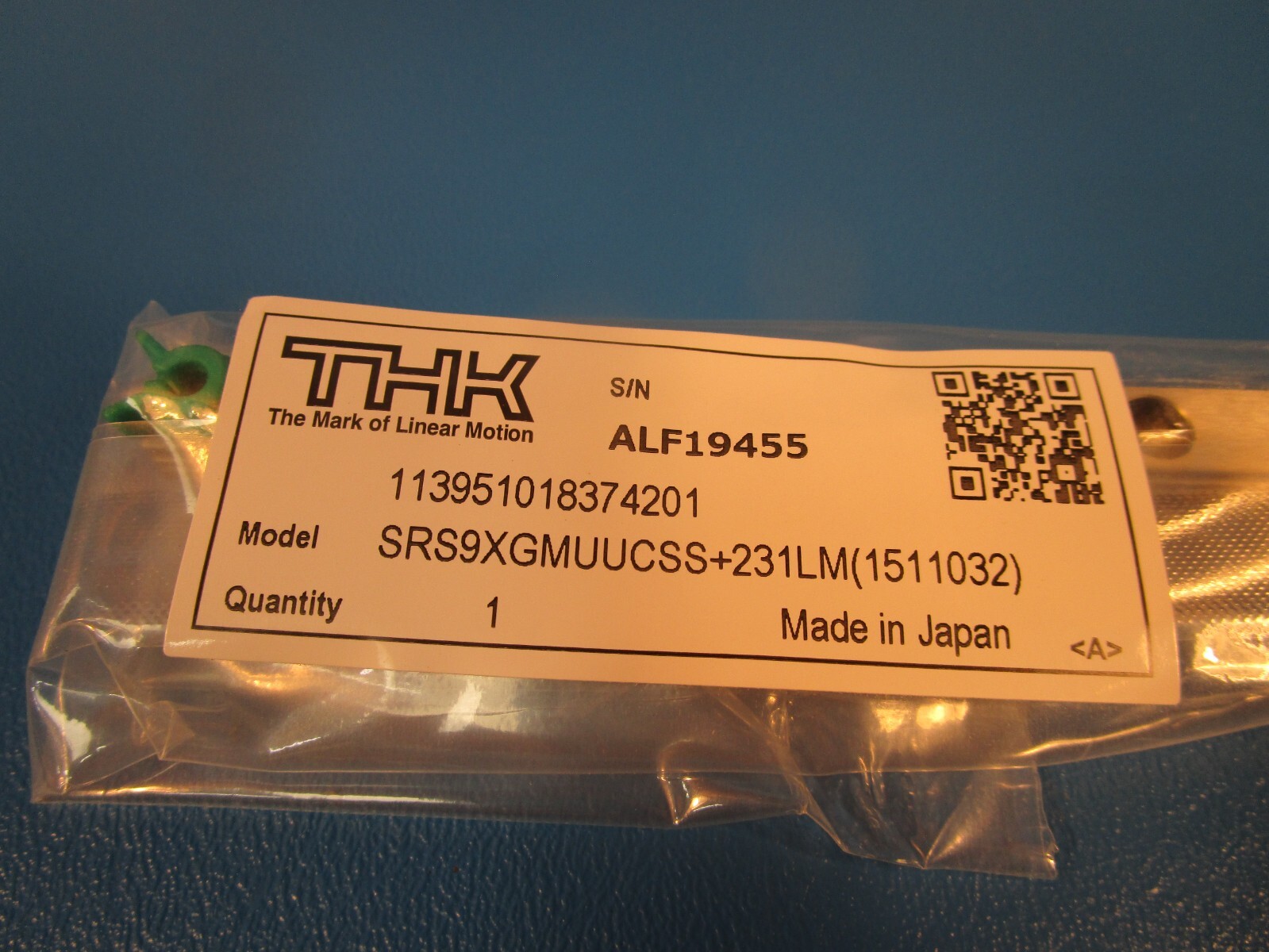THK SRS9XGMUUCSS +231LM, One SRS9XGM Linear Guide Block on a 231mm Rail