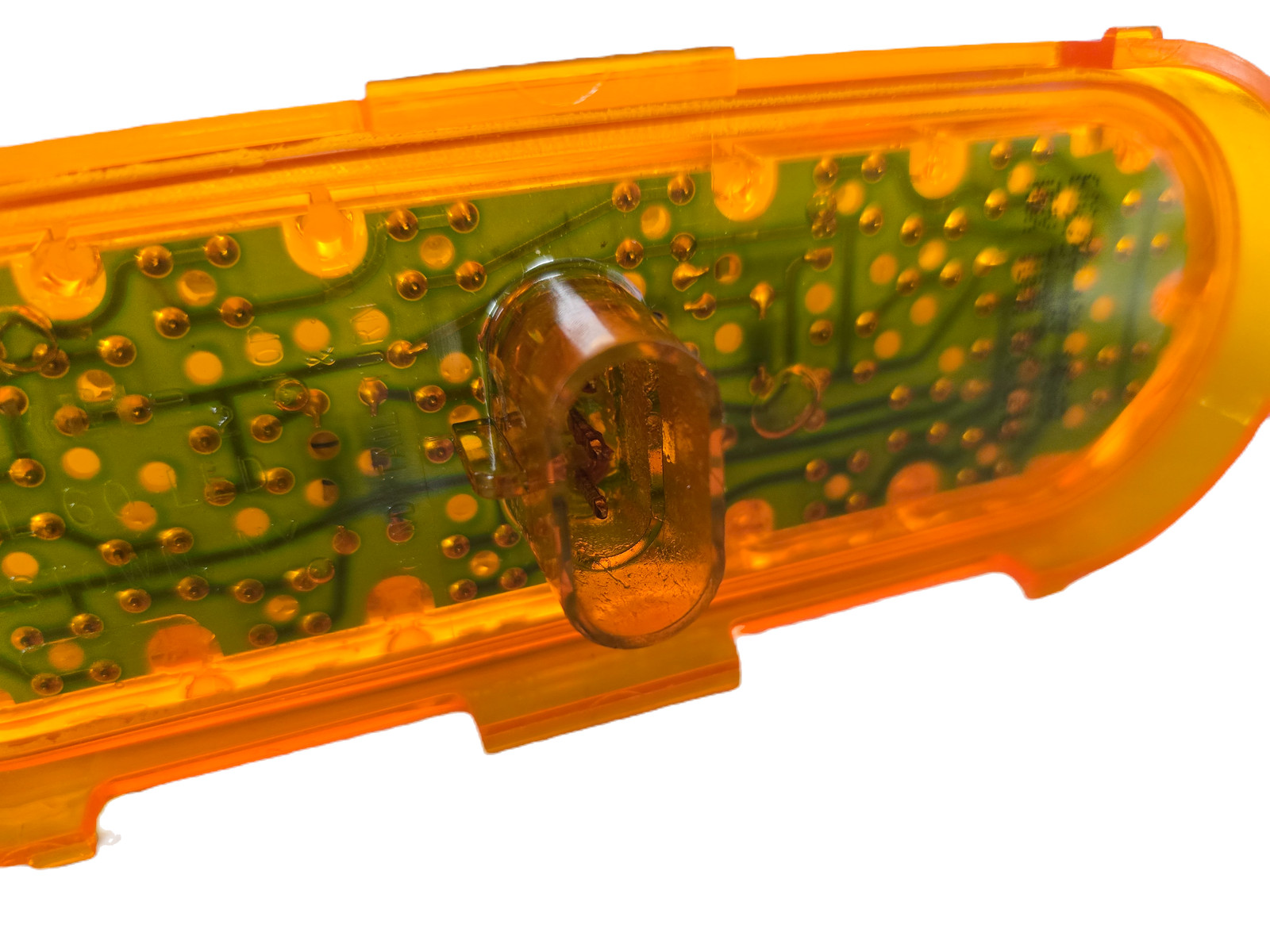 60275Y | Truck-Lite Model 60 (6″ Oval) LED Turn Signal Lamp- Amber- 26 Diodes