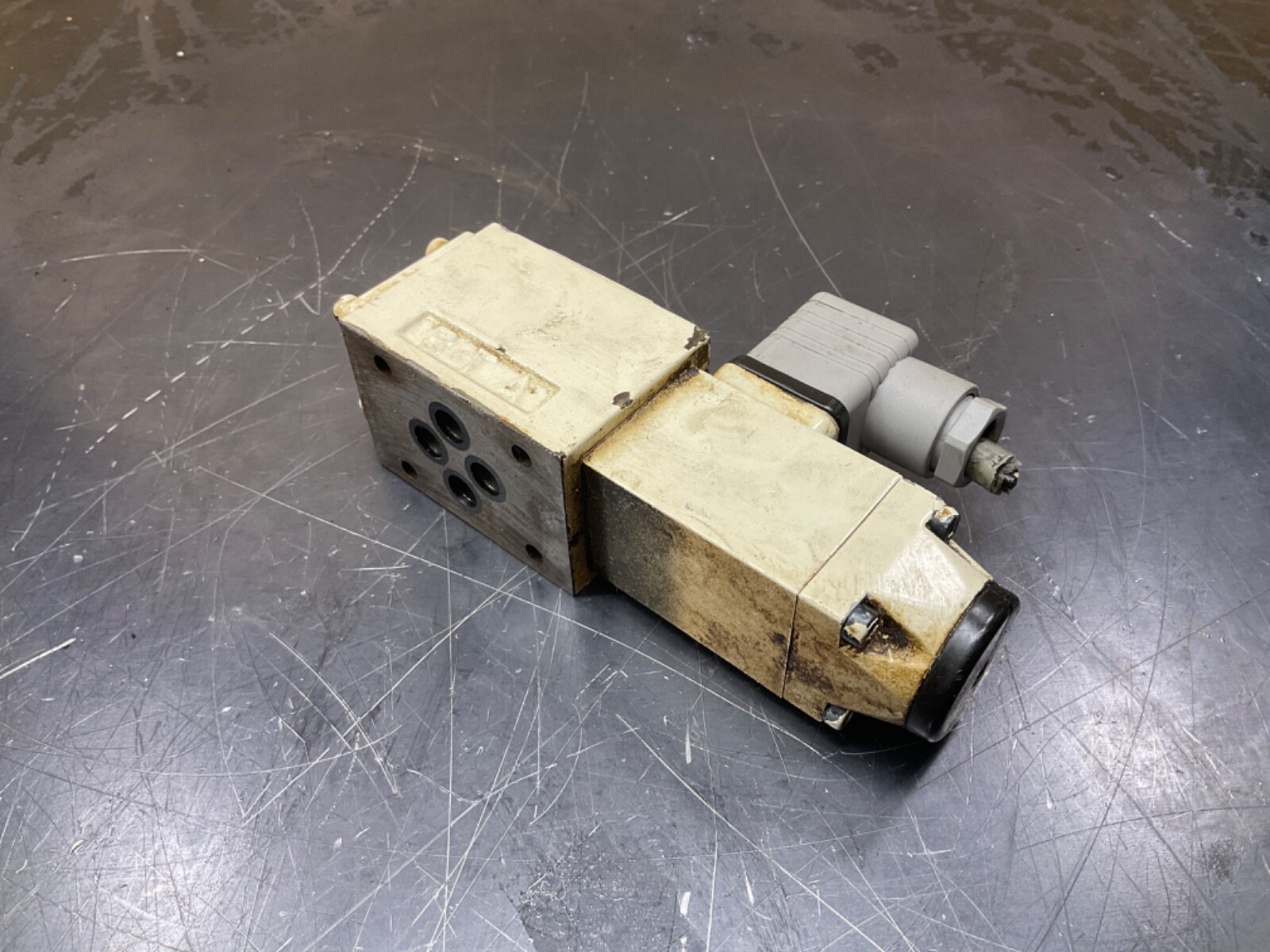 REXROTH 4WE6D51/AW120-60N9K4V HYDRAULIC VALVE #24A90PR2*IAC