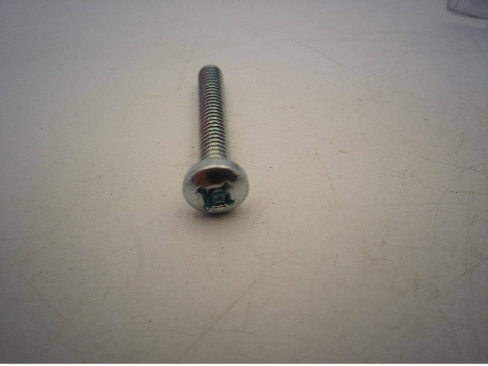 RELIABLE 8-32 MACHINE SCREWS, 1″ PANHEAD, BOX OF 98, NIB