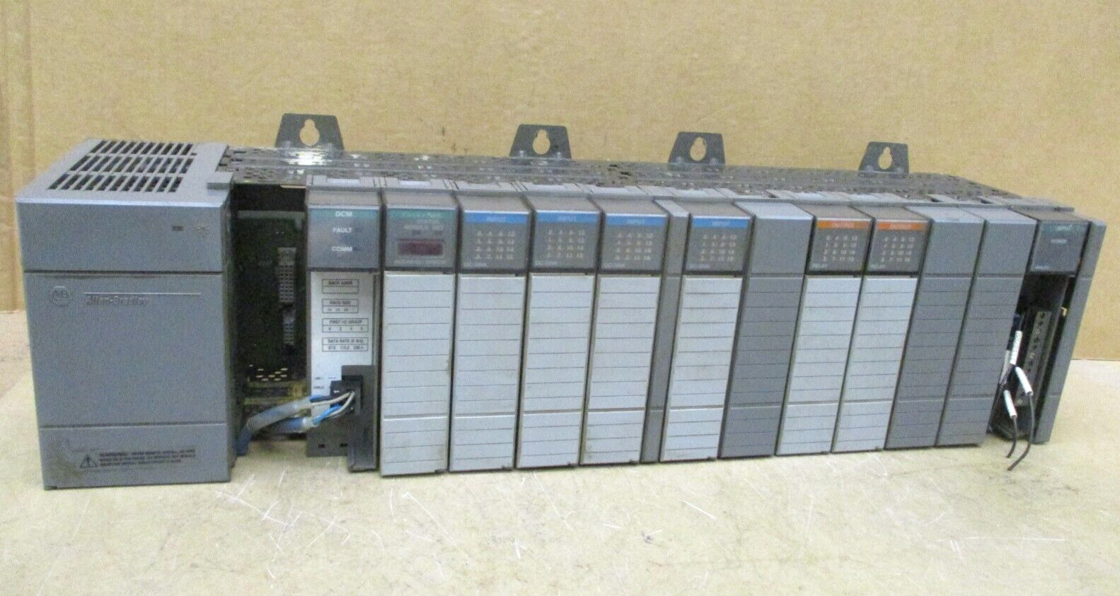 Allen-Bradley SLC 500 1746-P3 Ser A 1747-DCM Ser A 1747-SDN 48661GN
