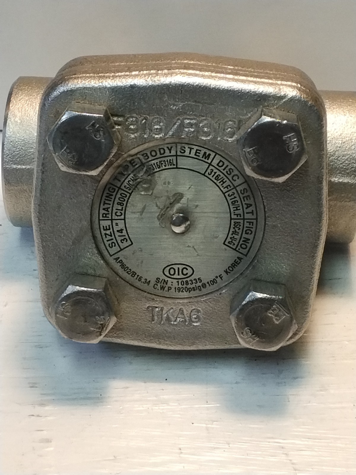 OIC 3/4″ Fnpt CL800 1920 Psi Ss316 Nos 1 Qty