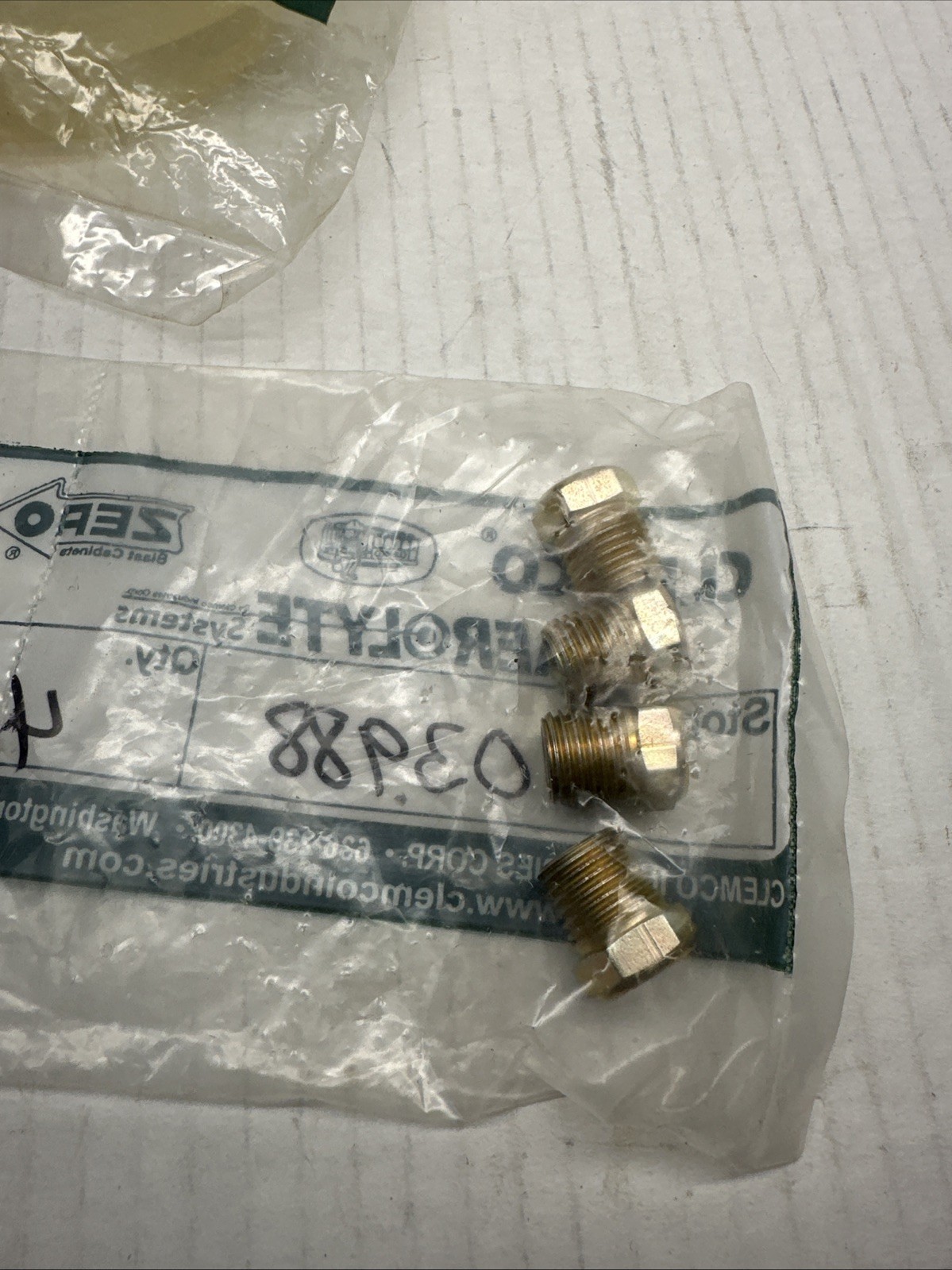 Clemco 03988 – Muffler, 1/4″ bronze Sandblasting Marco Aerolyte