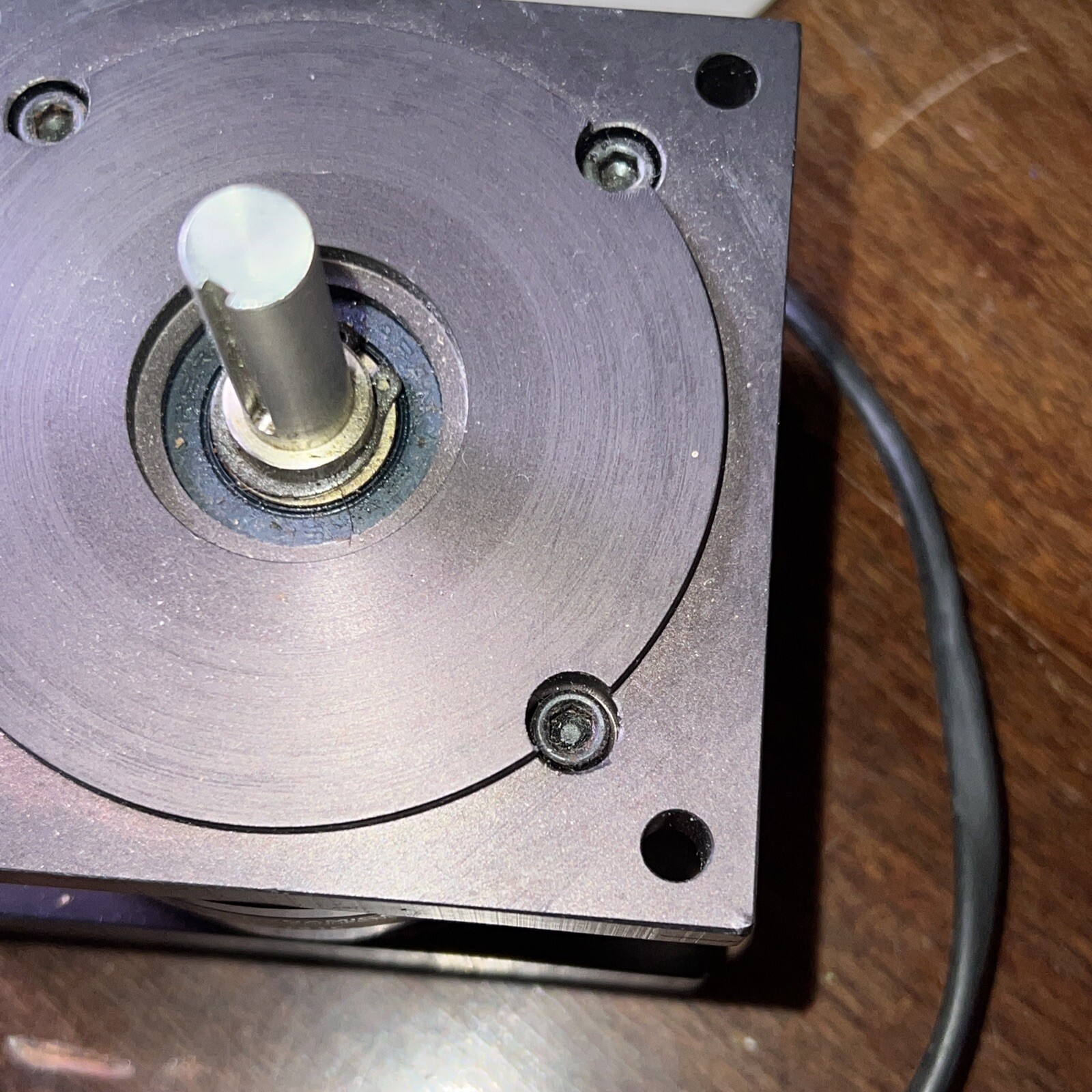 INERTIA DYNAMICS 8934-4551 SERVO BEARING BLOCK BRAKE 120vac Minarik Electric
