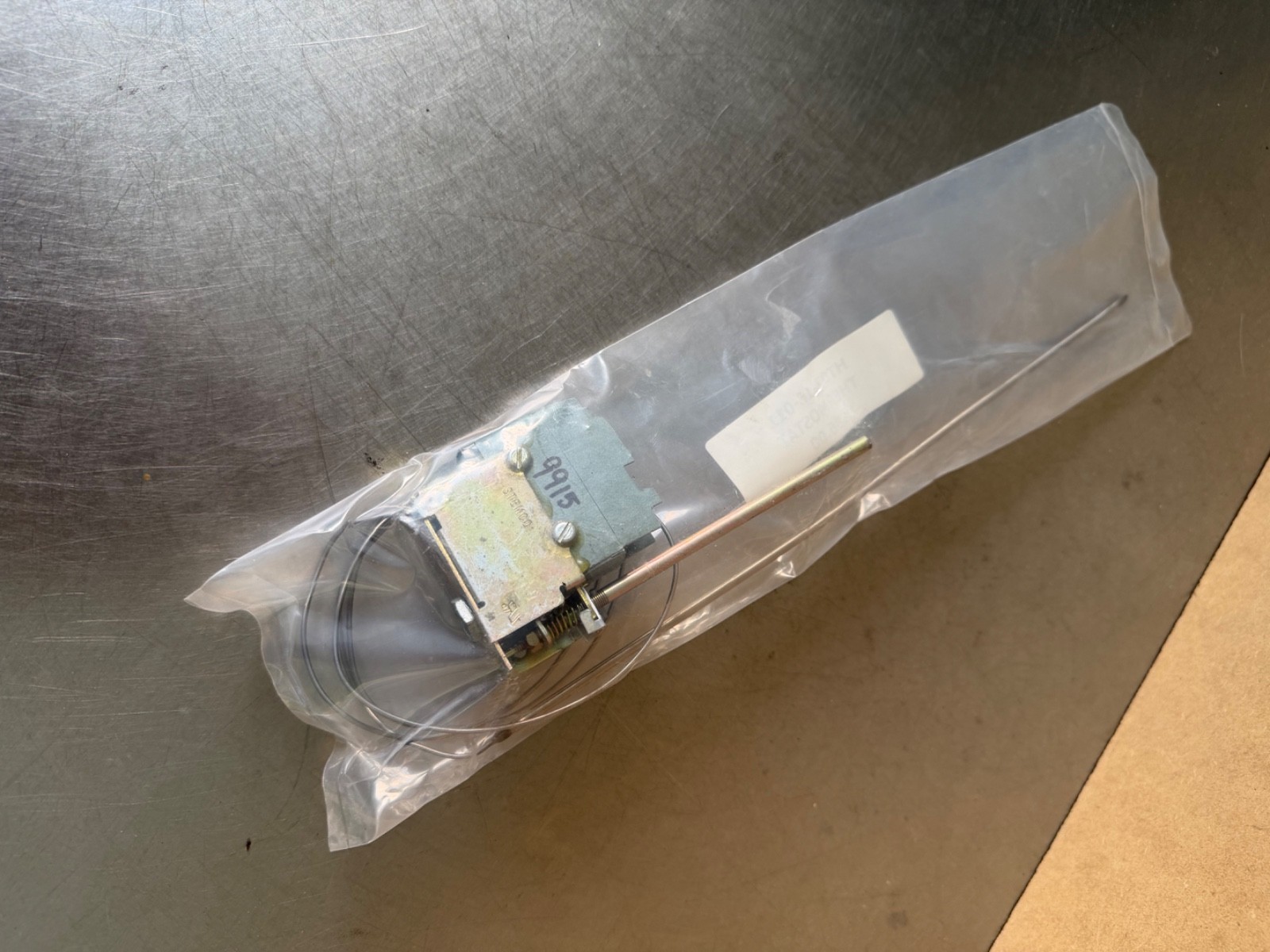 NEW Hatco HT02-16-011 Thermostat Controller Thermostat