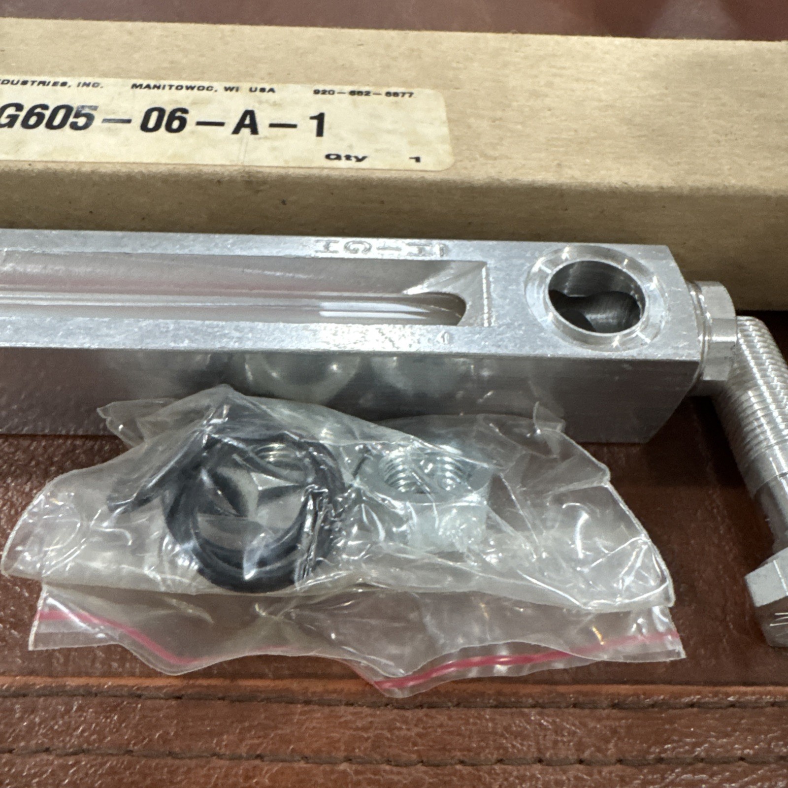 LDI Industries G605-06-A-1 Oil Sight Gauge, 6″ Centers