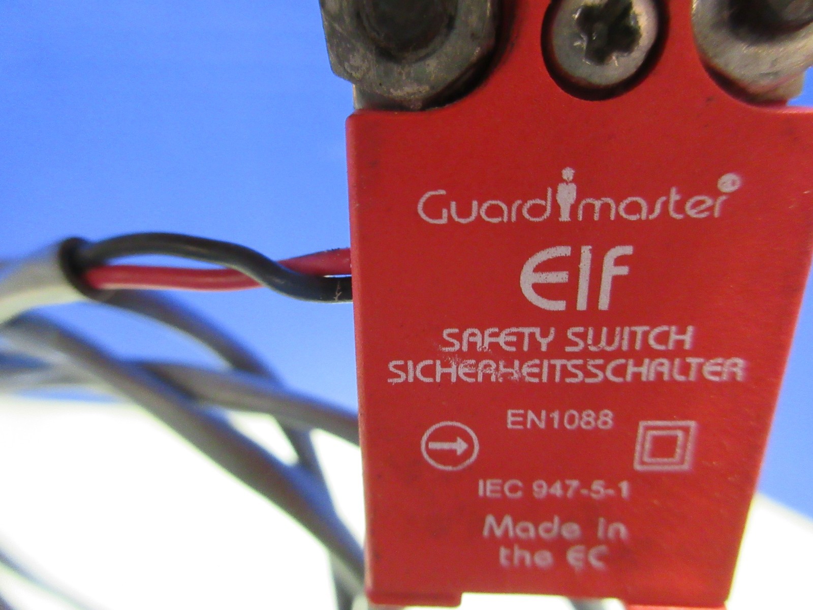 GUARDMASTER EIF SAFETY SWITCH EN1088 IEC 947-5-1 P/N 28361-0010 CNC