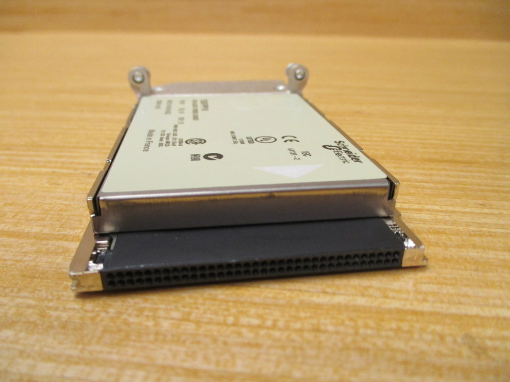 Schneider TSXFPP10 Modicon Fipio Agent PCMCIA Board PV:07 /RL: 10 /SV: 1.9